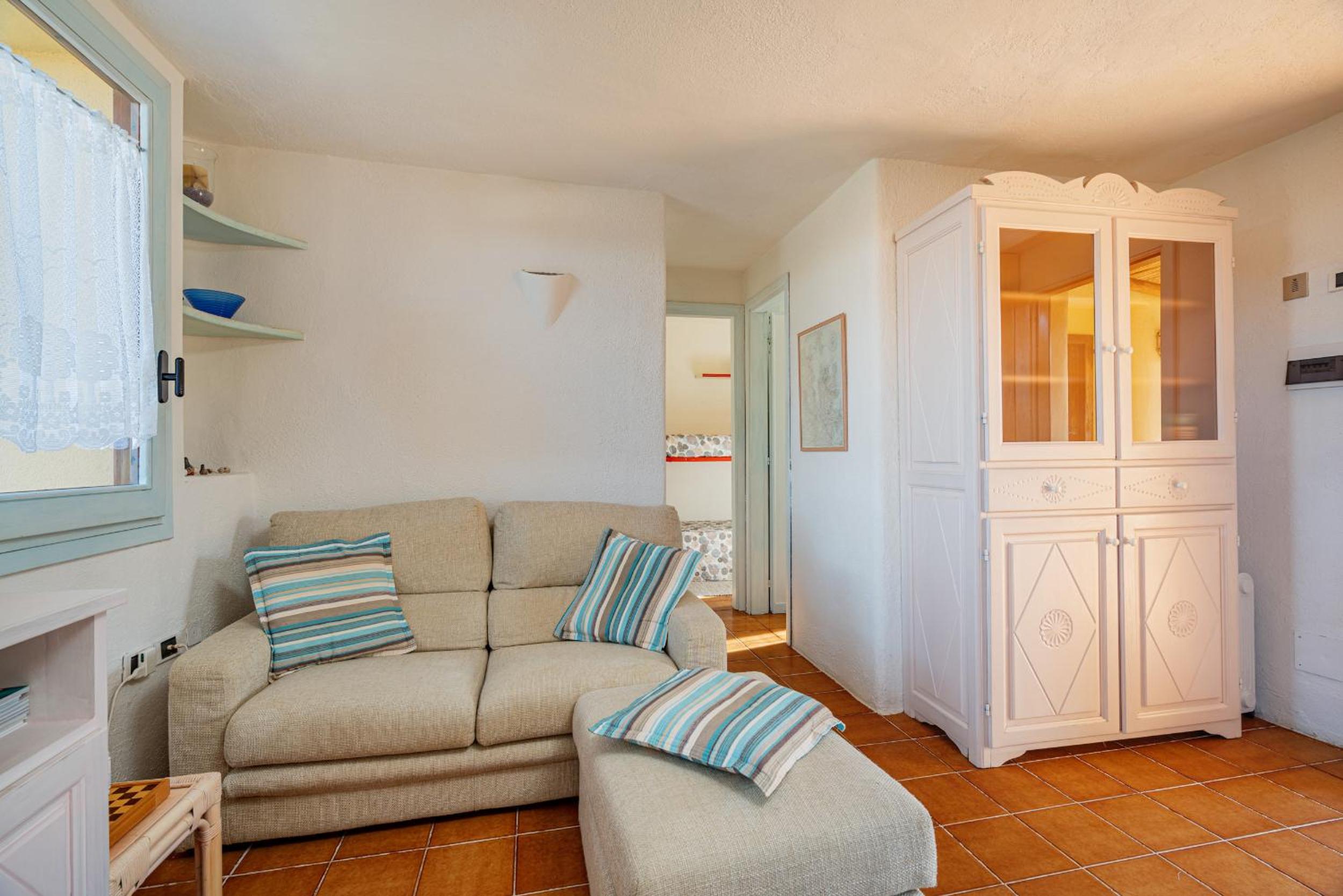 Apartment with Balcony photo 2
