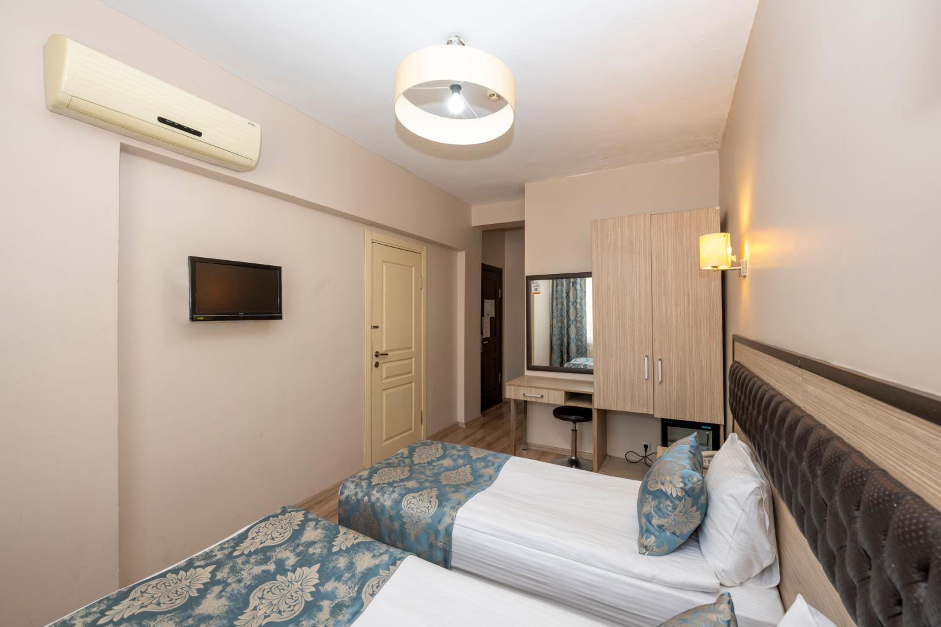 Connected Room photo 2