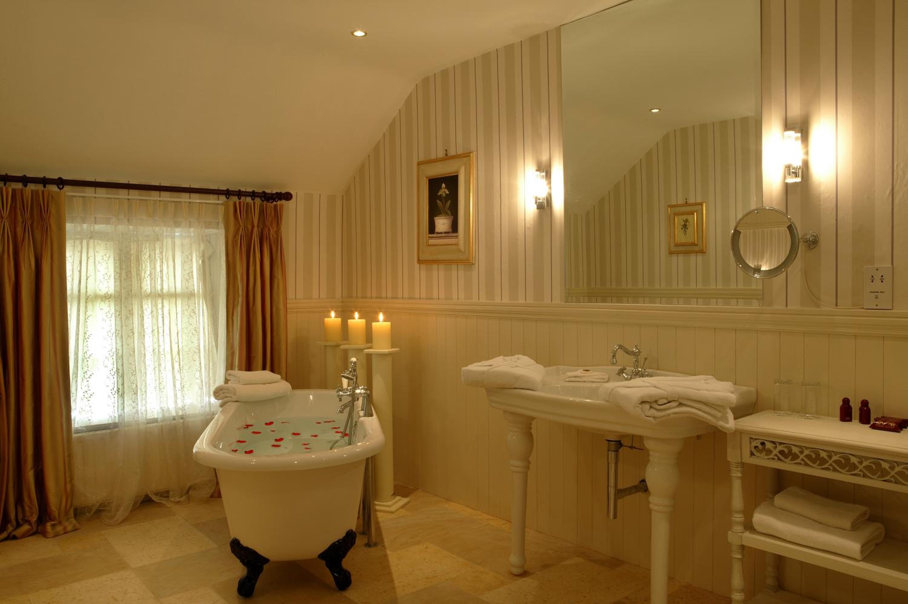 Castle Superior Double Room - Photo 2