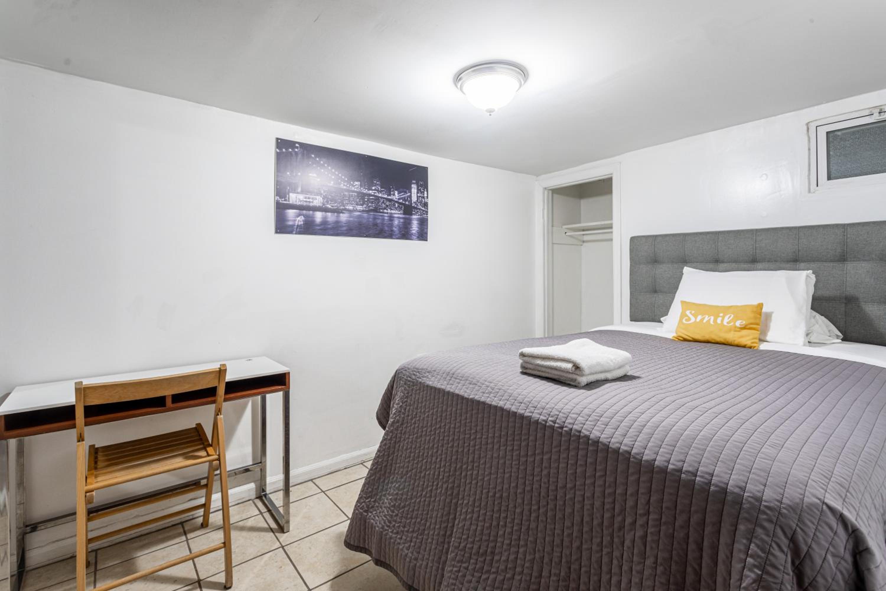 Double Room with Shared Bathroom photo 1