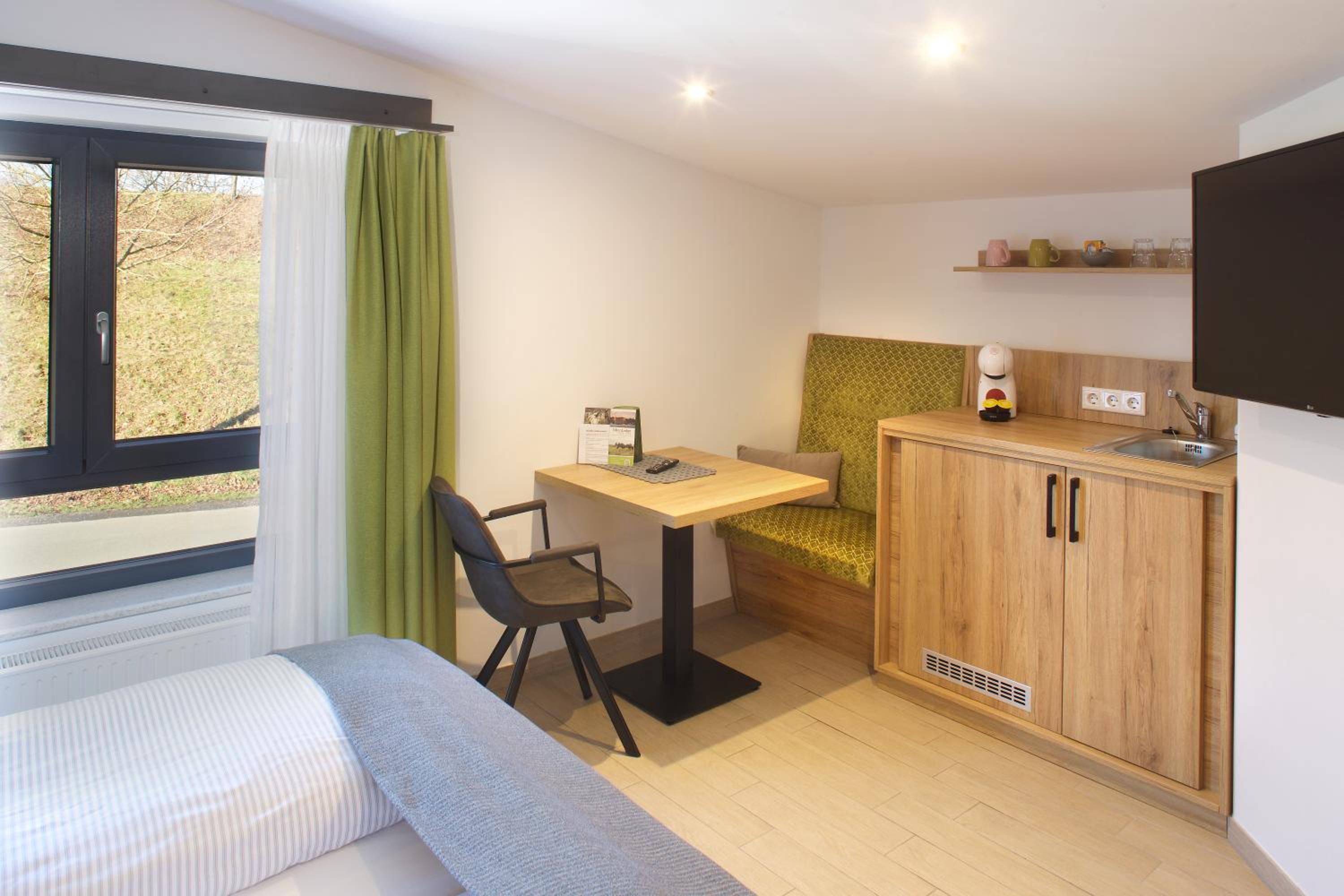 Standard Double Room - Photo 5