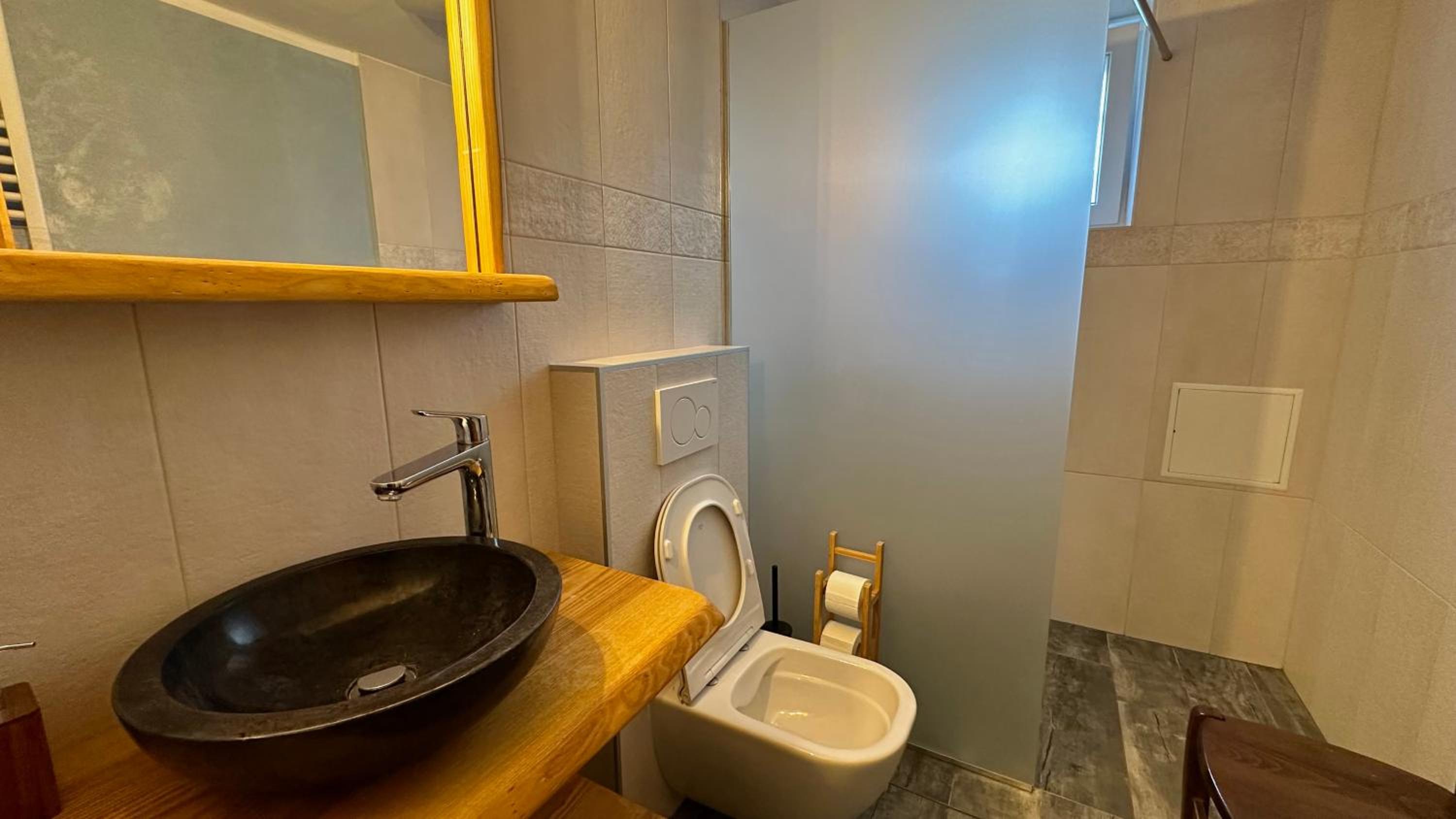 Comfort Quadruple Room (Private External Bathroom) - Photo 1