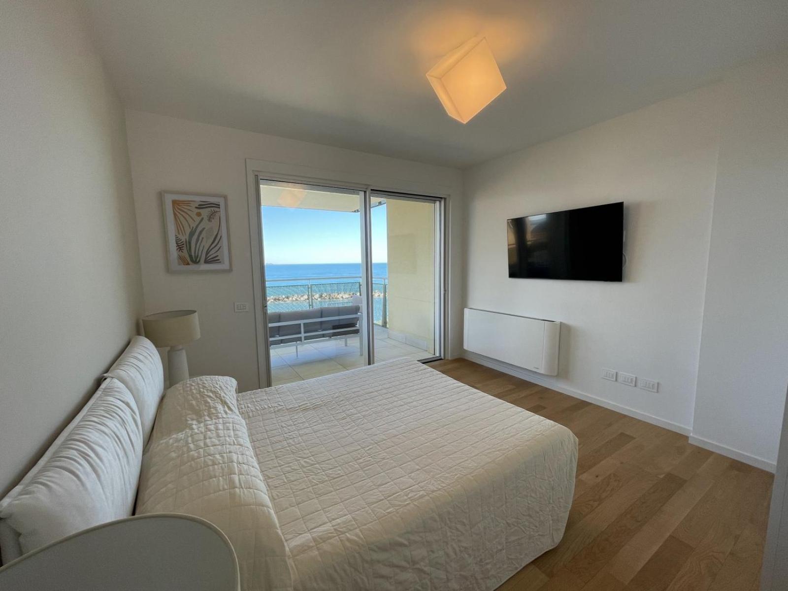Deluxe Apartment photo 2