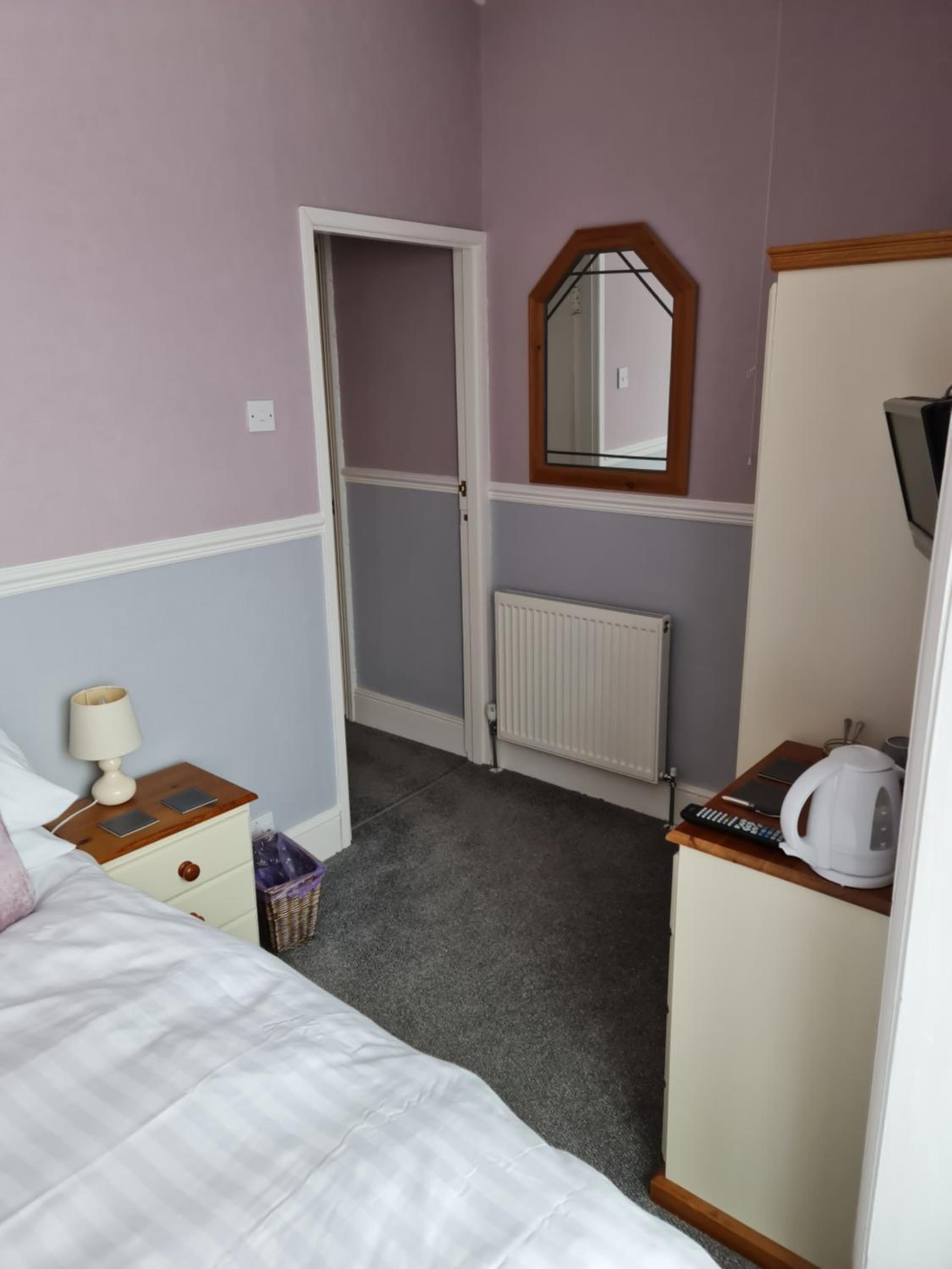 Double Room with Private Bathroom photo 2