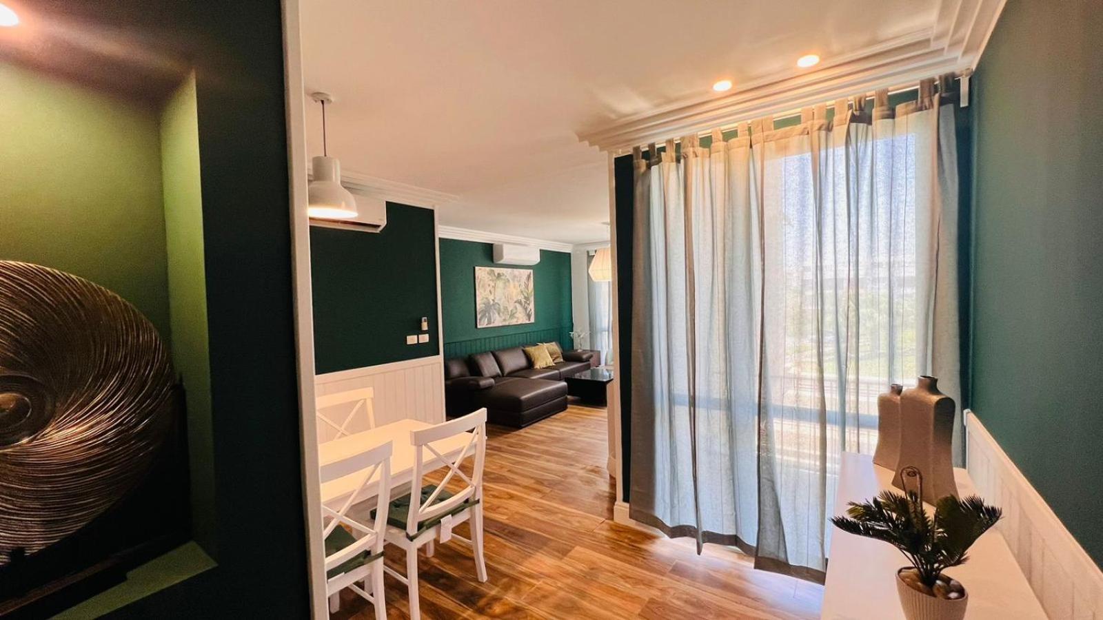 Apartment with Balcony photo 3