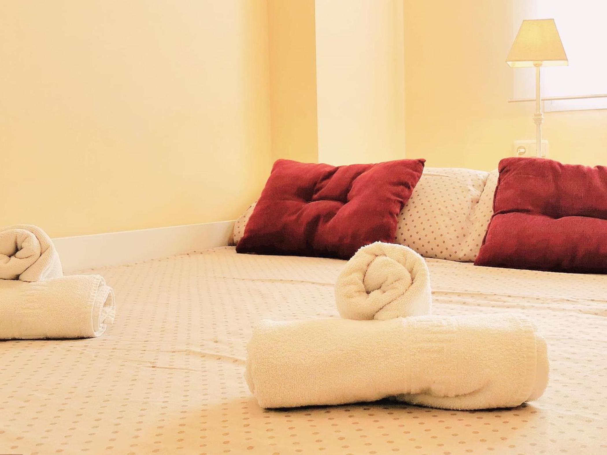 Family Room with Side Sea View thumbnail 6