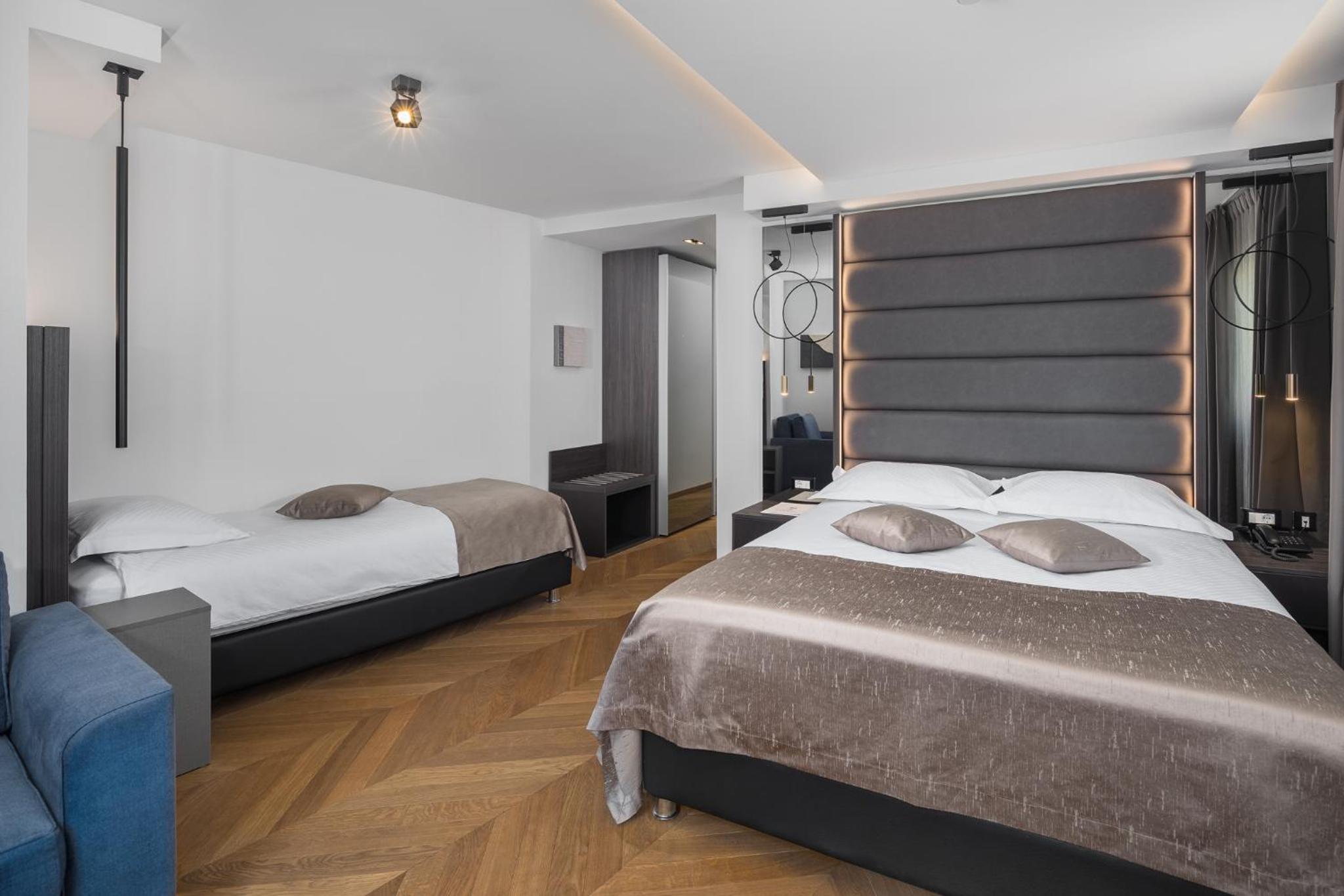 Superior Triple Room photo 2