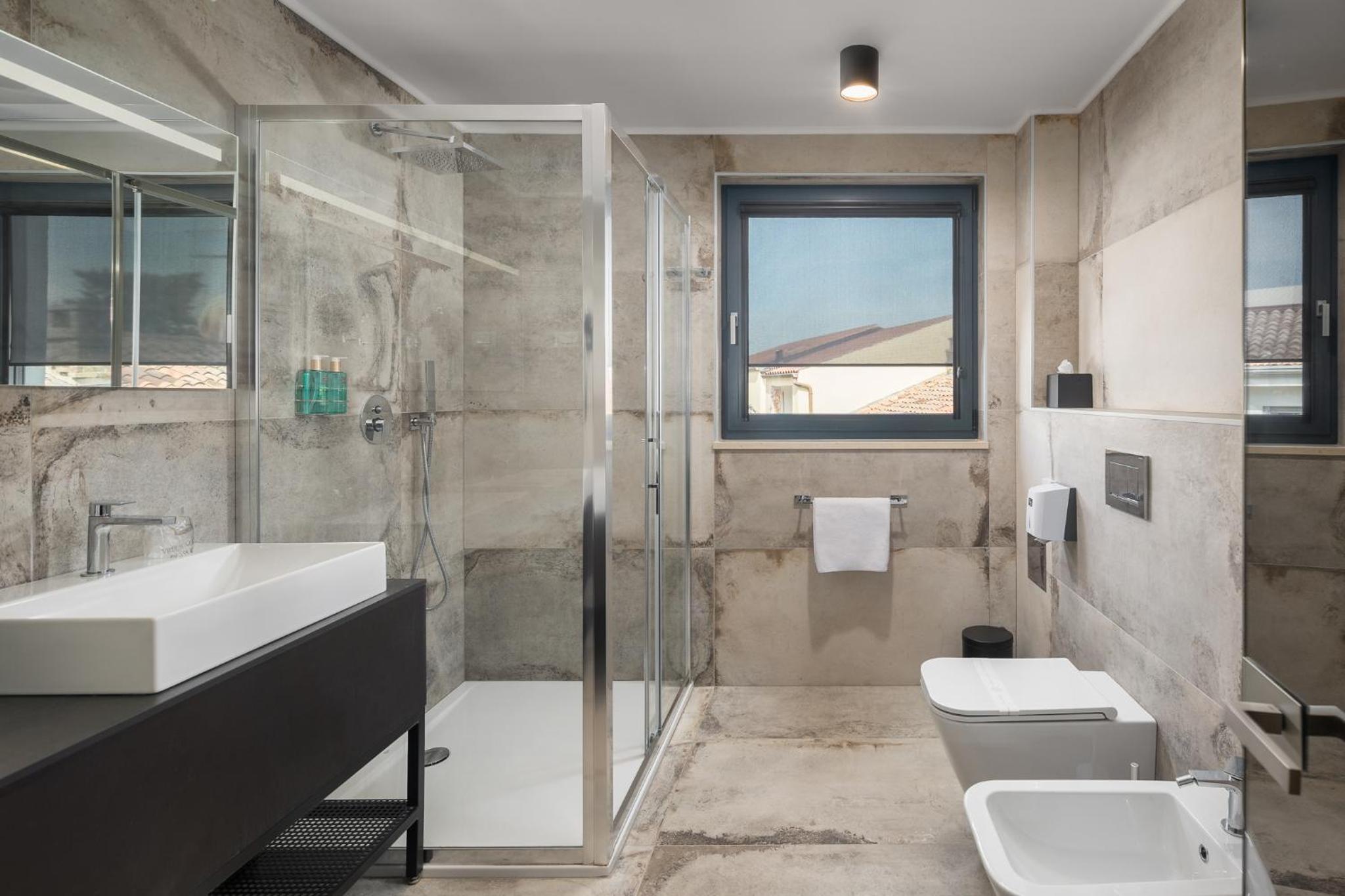 Superior Double Room with Balcony photo 2