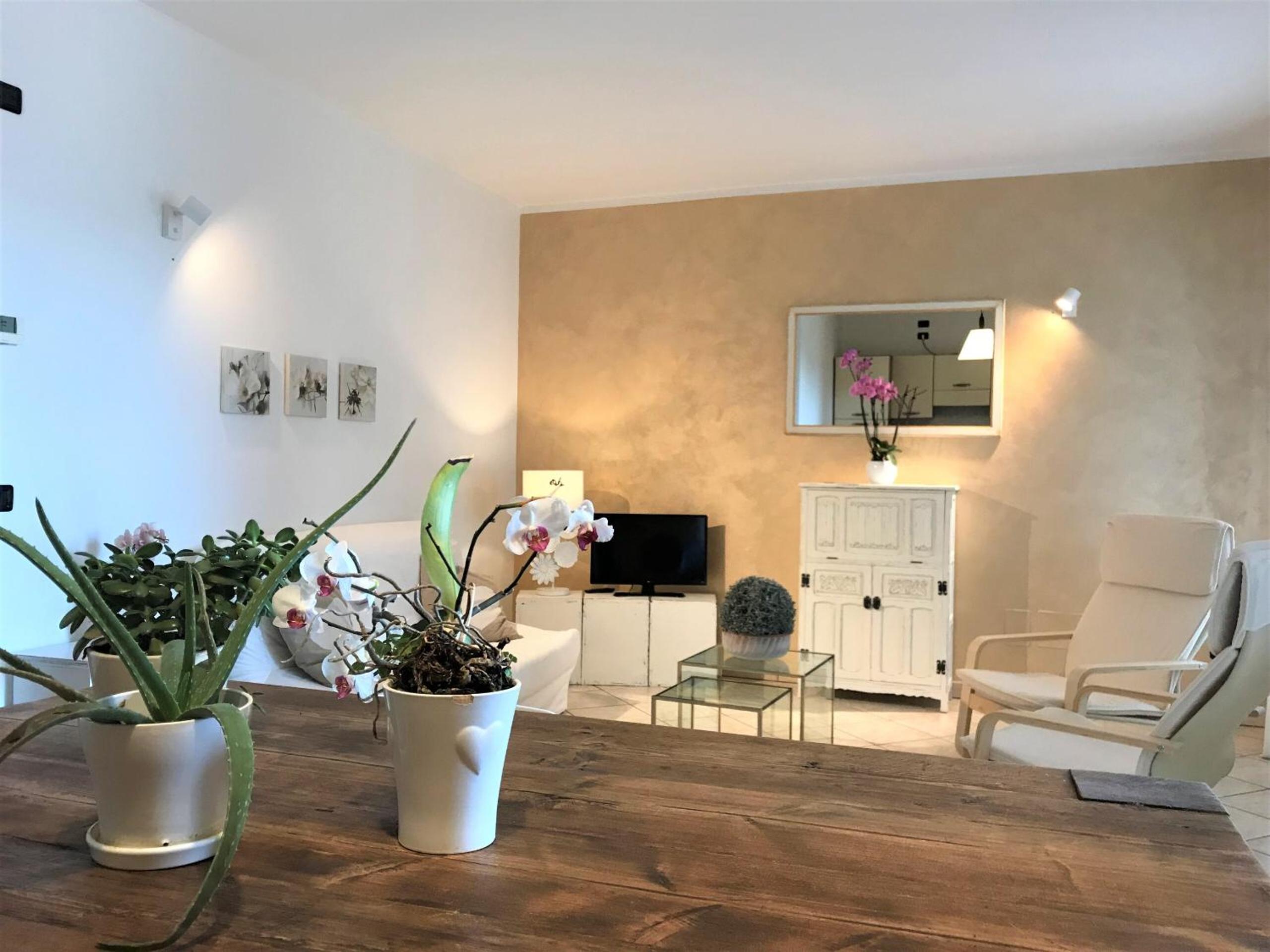 Apartment with Balcony photo 1
