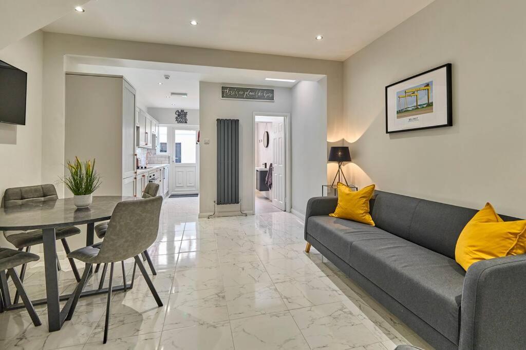 Villa photo 1