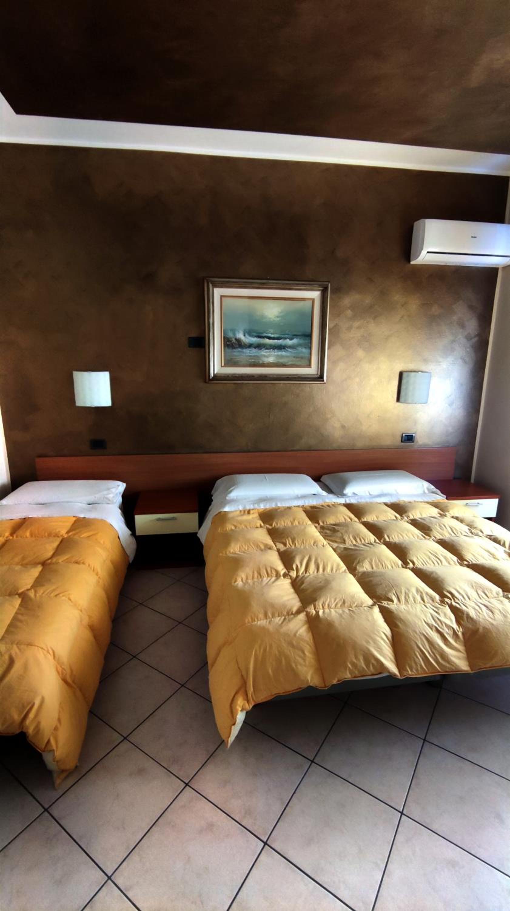 Triple Room photo 1