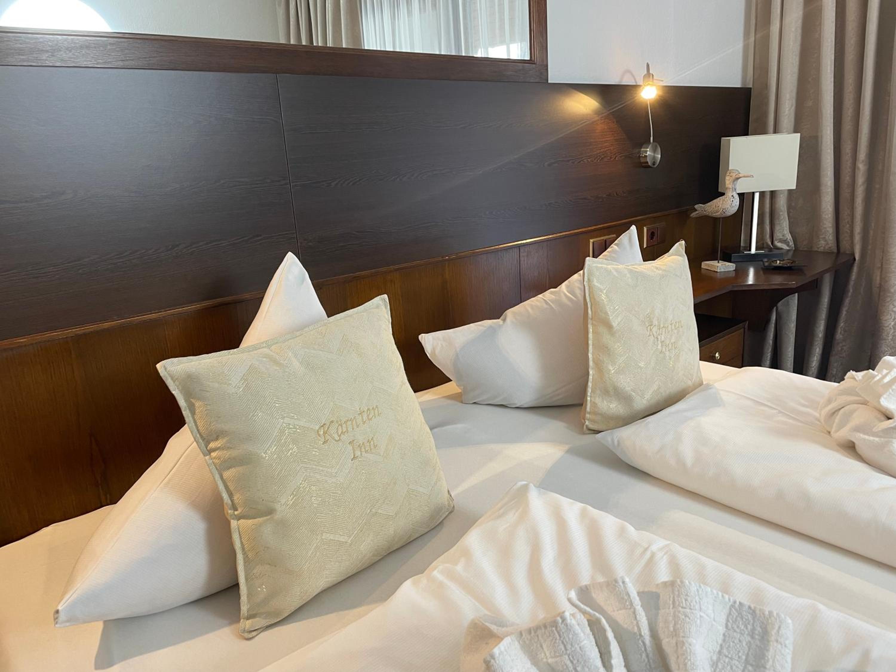 Double Room with Balcony and Lake View photo 2