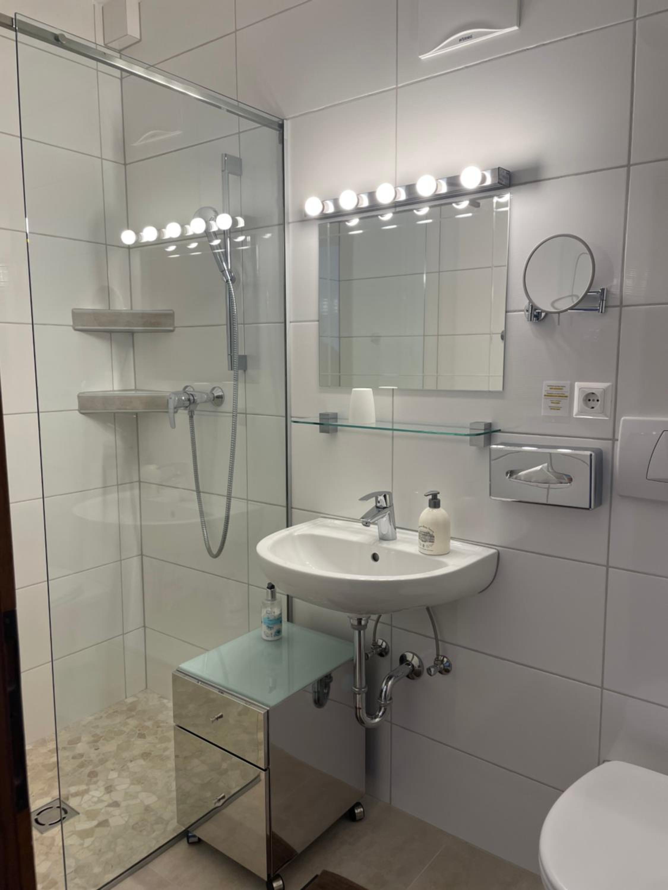 Small Twin Room photo 3