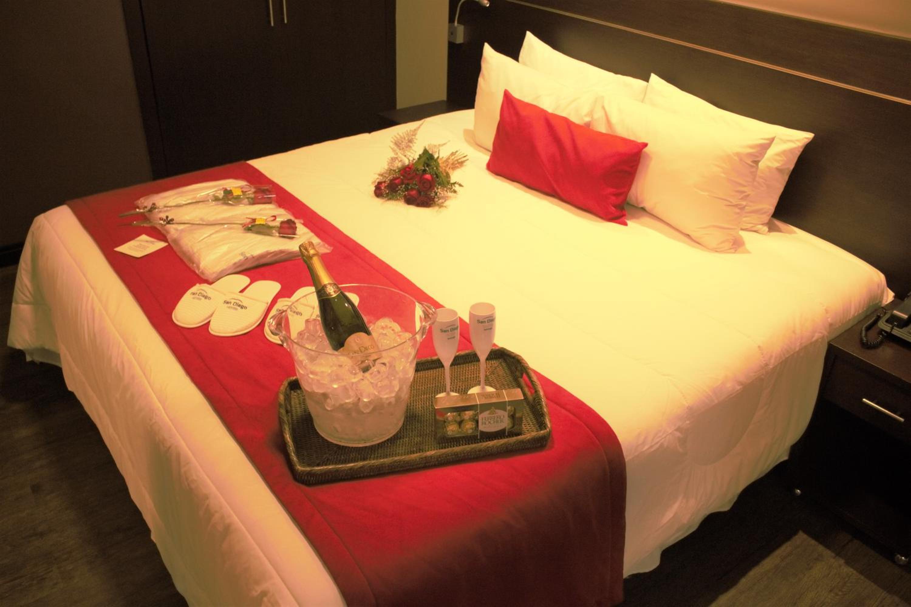 Premium King Room photo 1