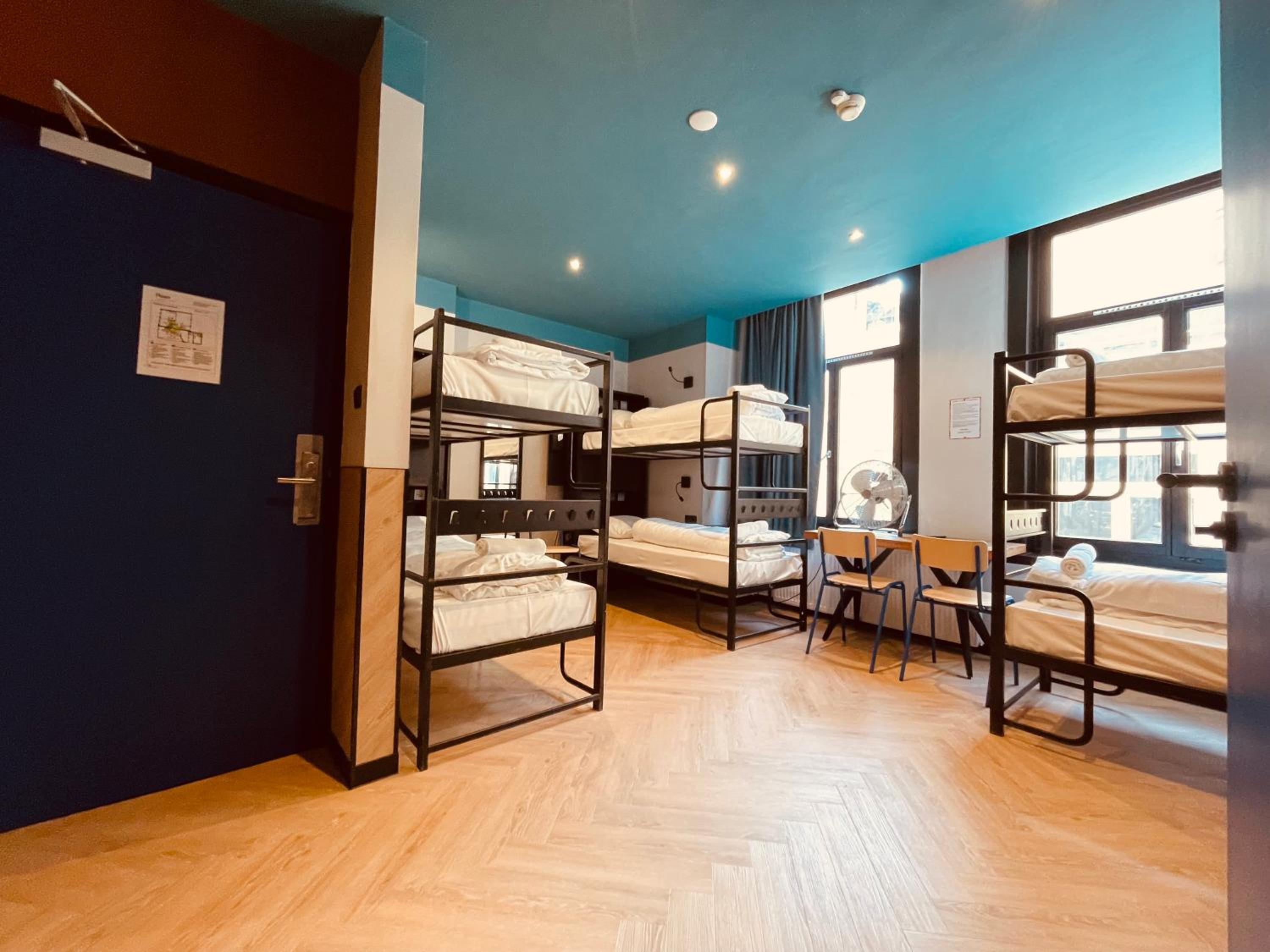 Private Room (8 Adults) thumbnail 5
