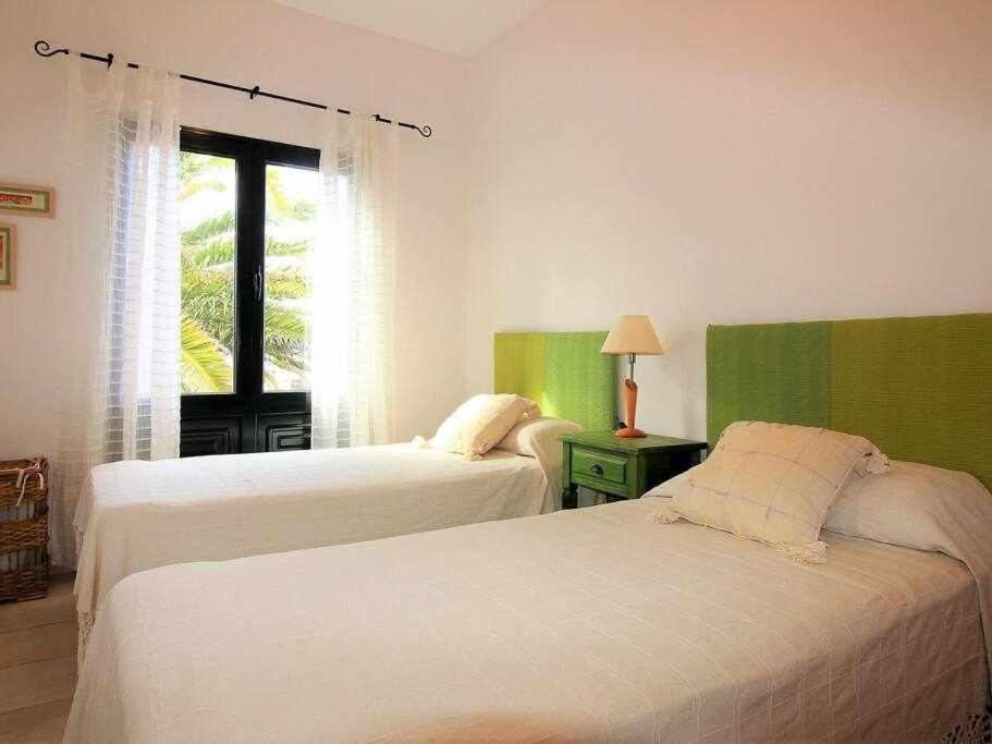 Three-Bedroom House photo 2