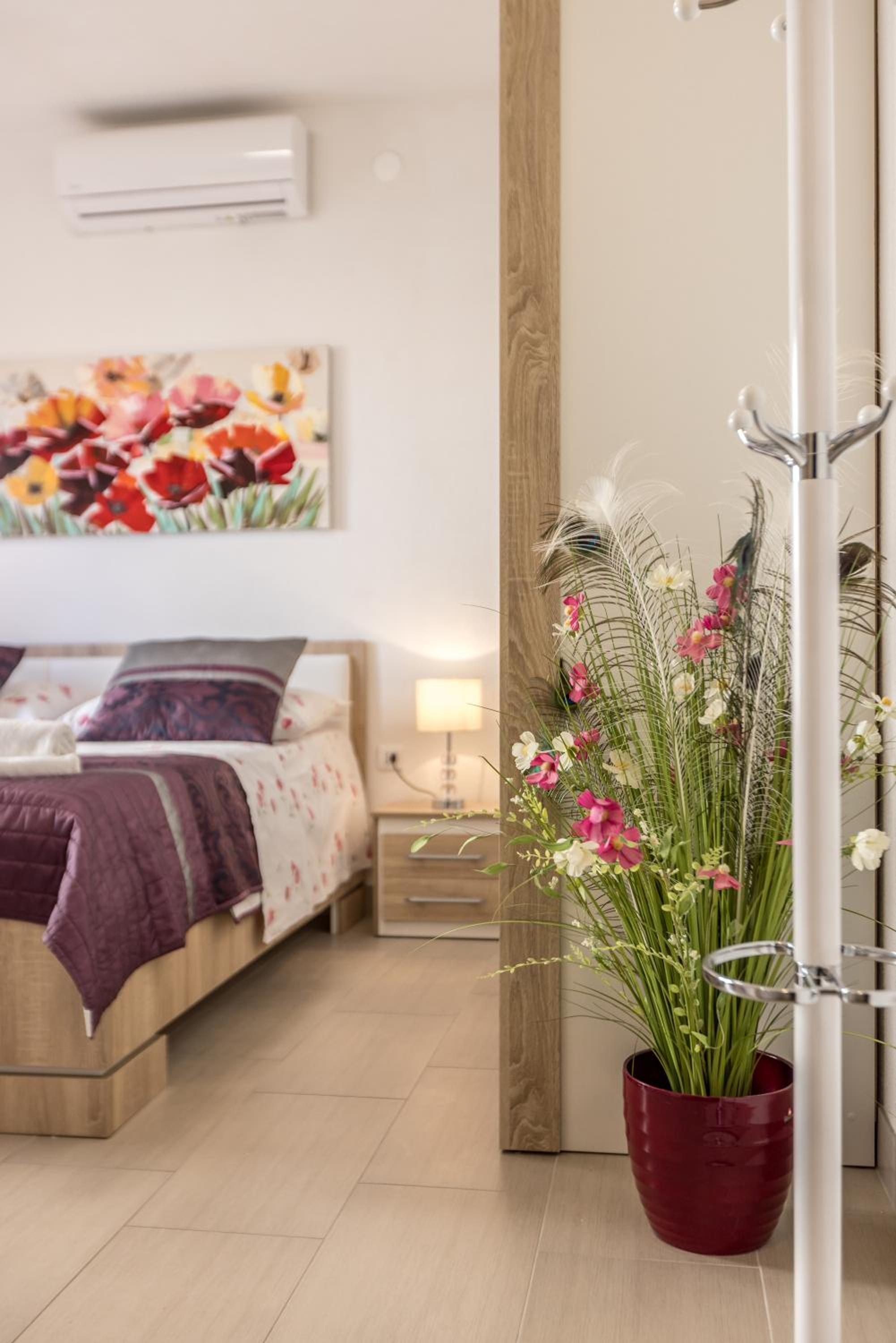 Studio Apartment photo 1