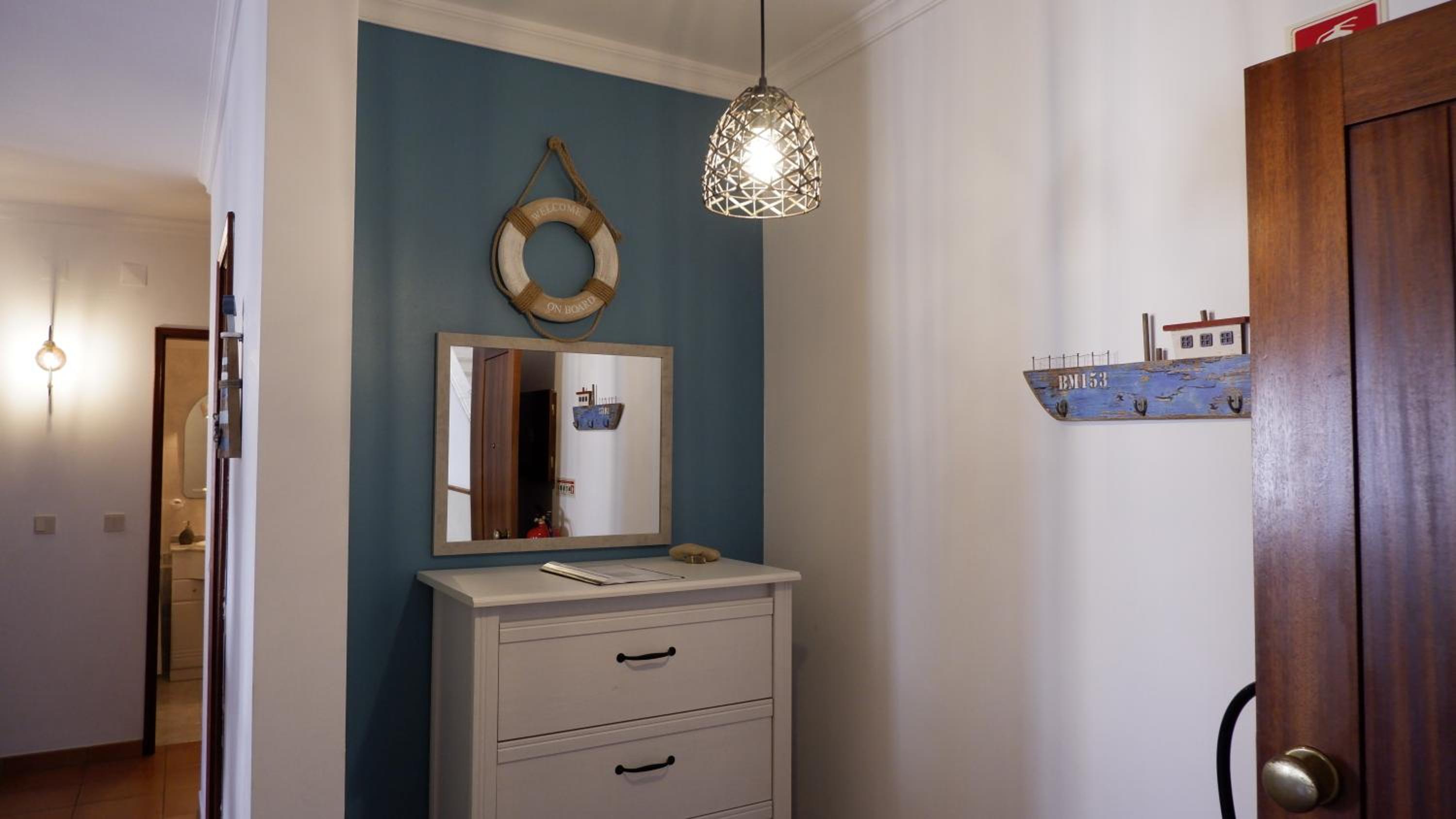 One-Bedroom Apartment photo 2