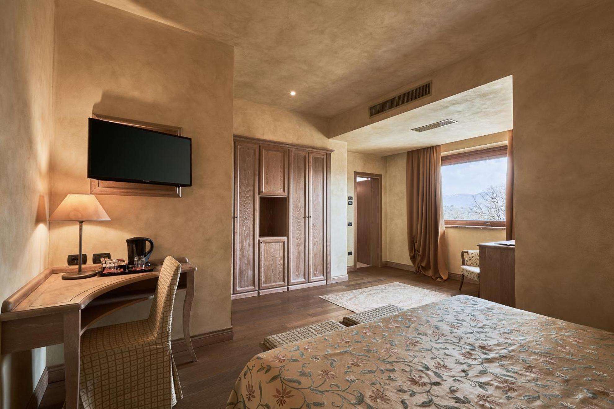 Deluxe Triple Room photo 1