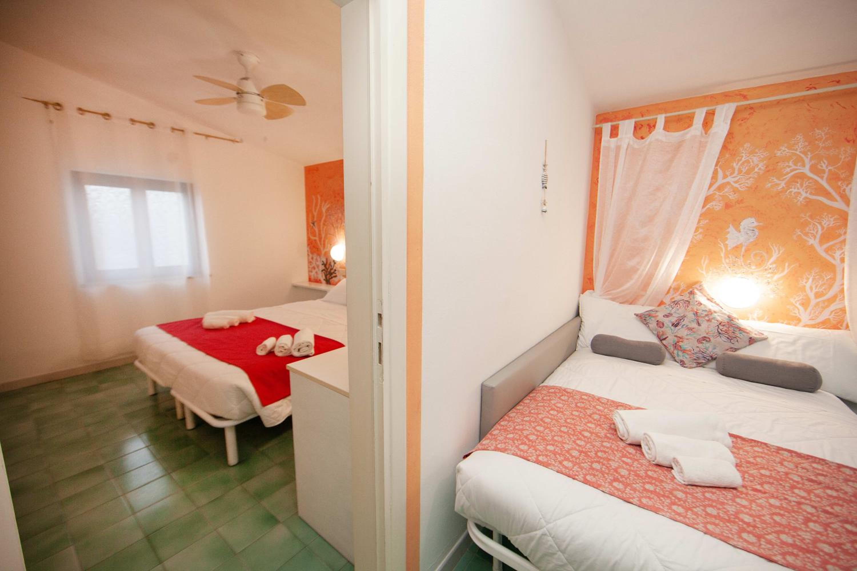 Two Connecting Double Rooms with Balcony