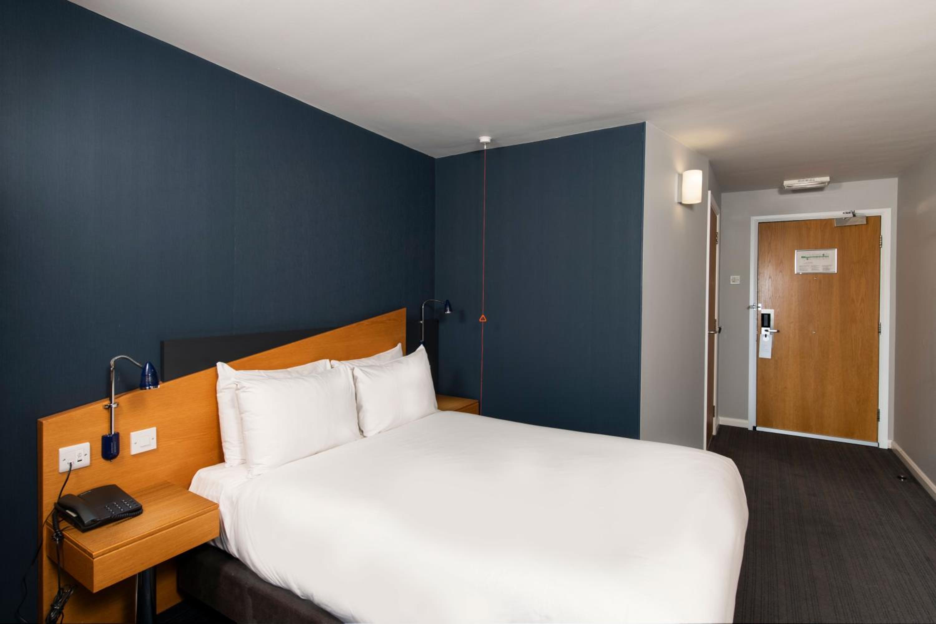 Double Room with Free Hot Breakfast - Accessible - Photo 3