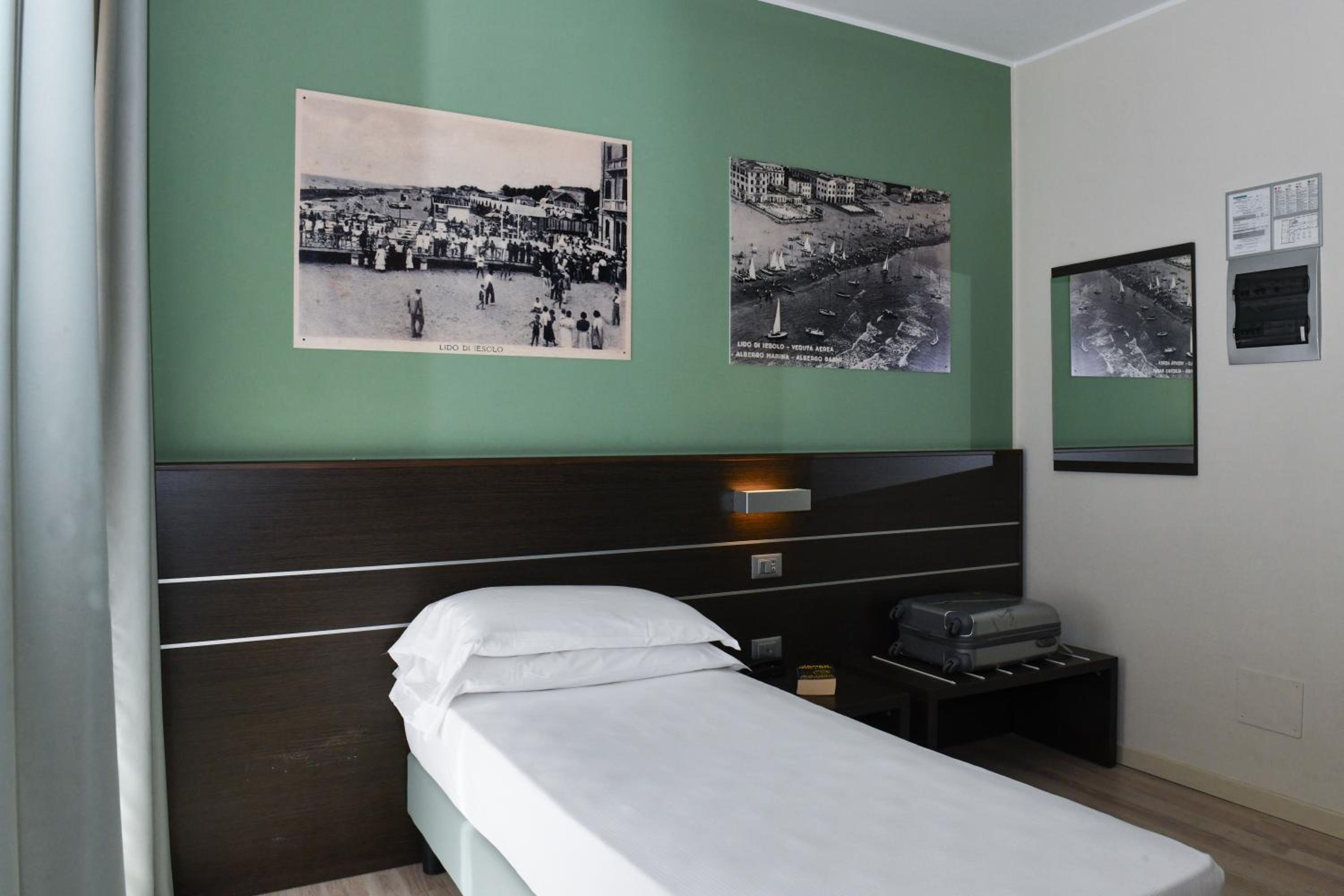 Single Room photo 2