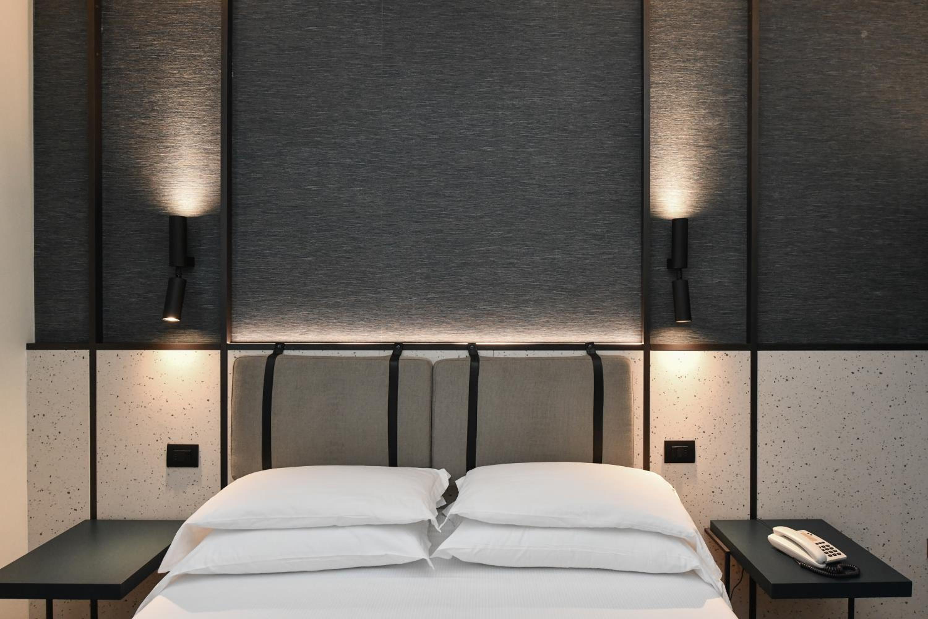 Superior Double or Twin Room with Balcony photo 2