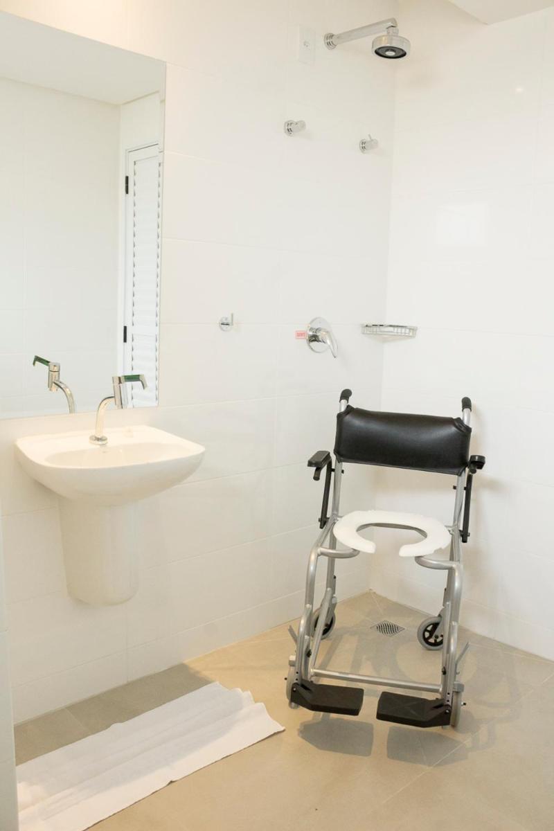 Single Room - Disability Access photo 3