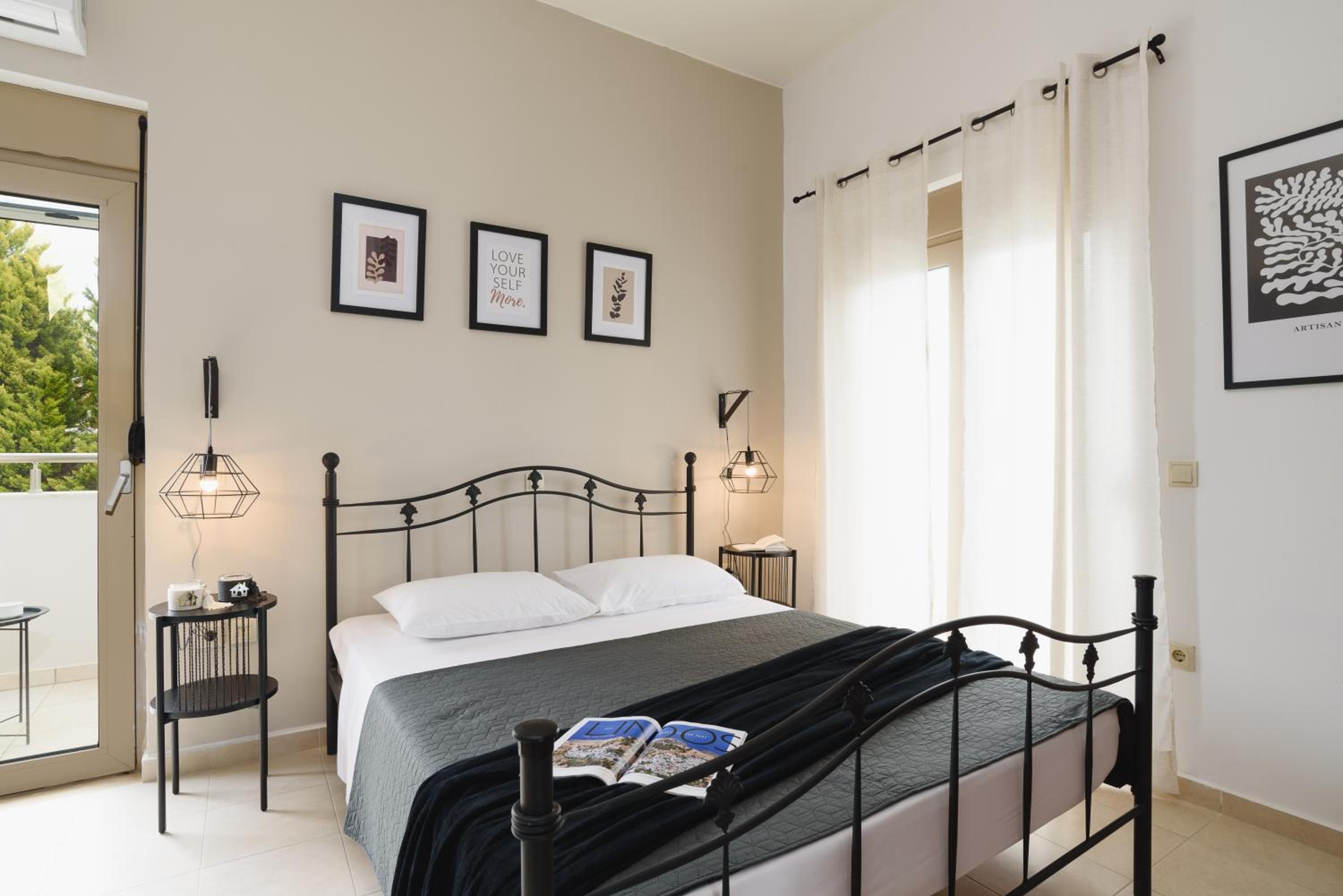 Three-Bedroom Villa photo 1