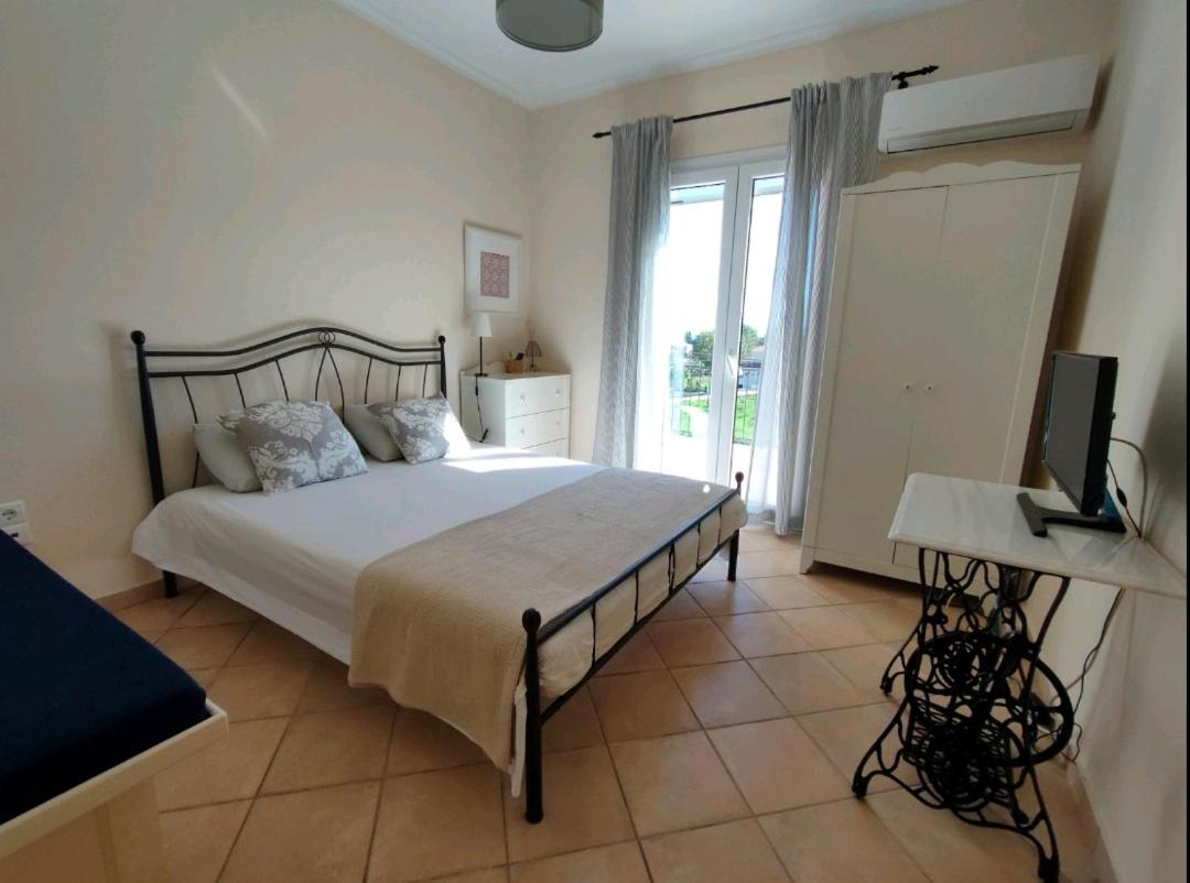 Villa with Sea View photo 1