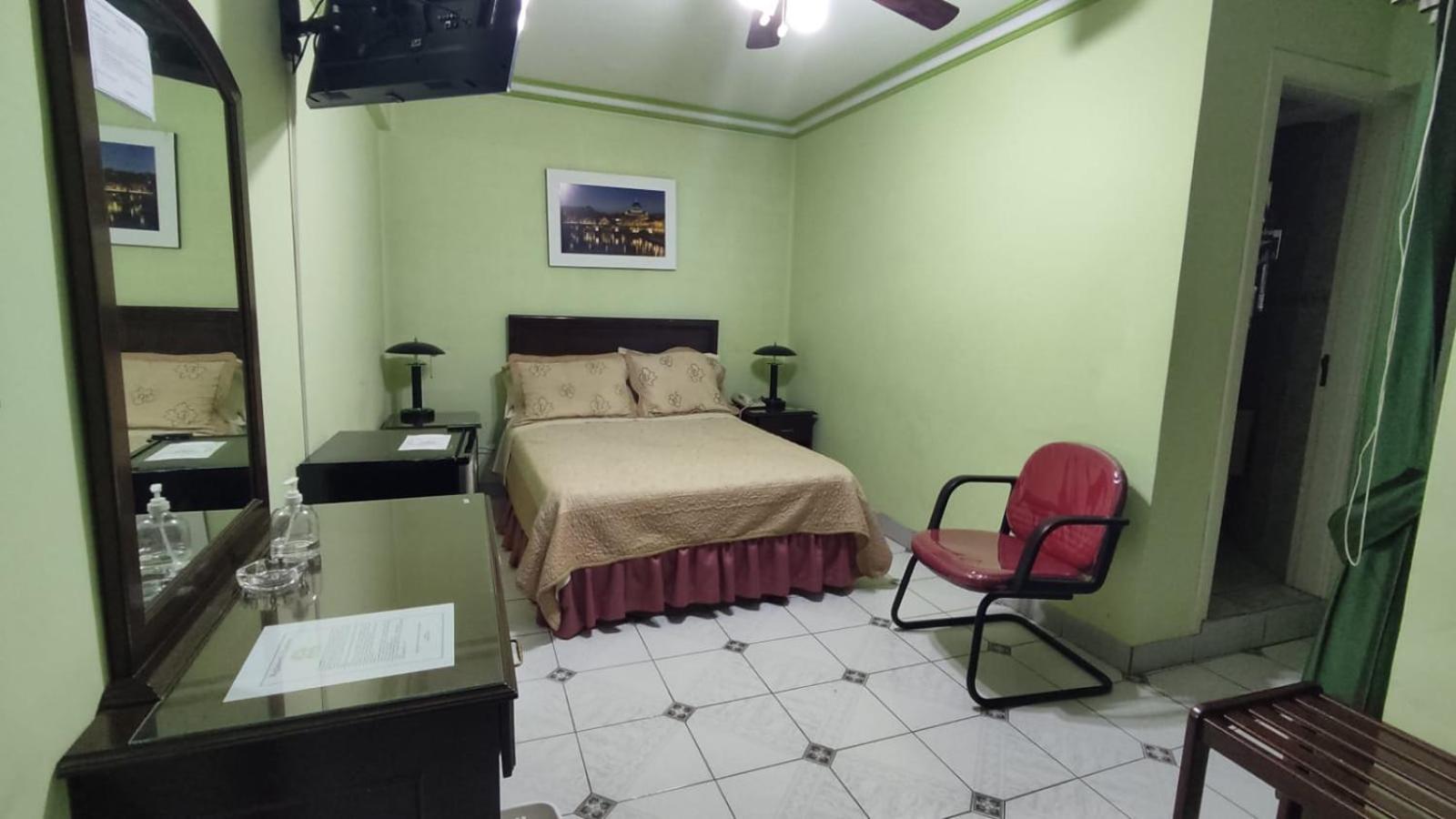 Single Room photo 3
