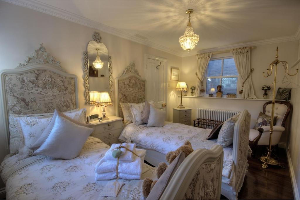 Three-Bedroom House photo 1