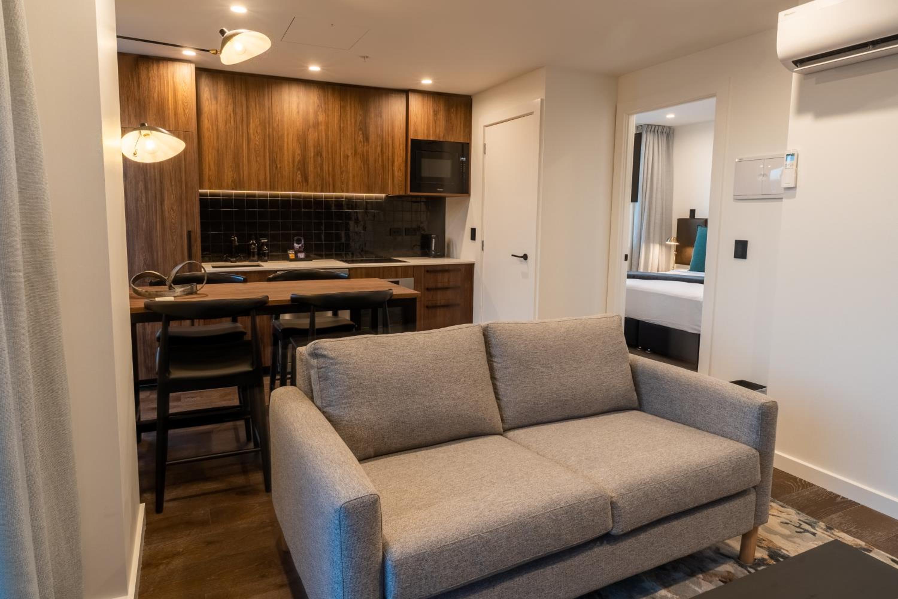 Executive One-Bedroom Suite - Photo 3