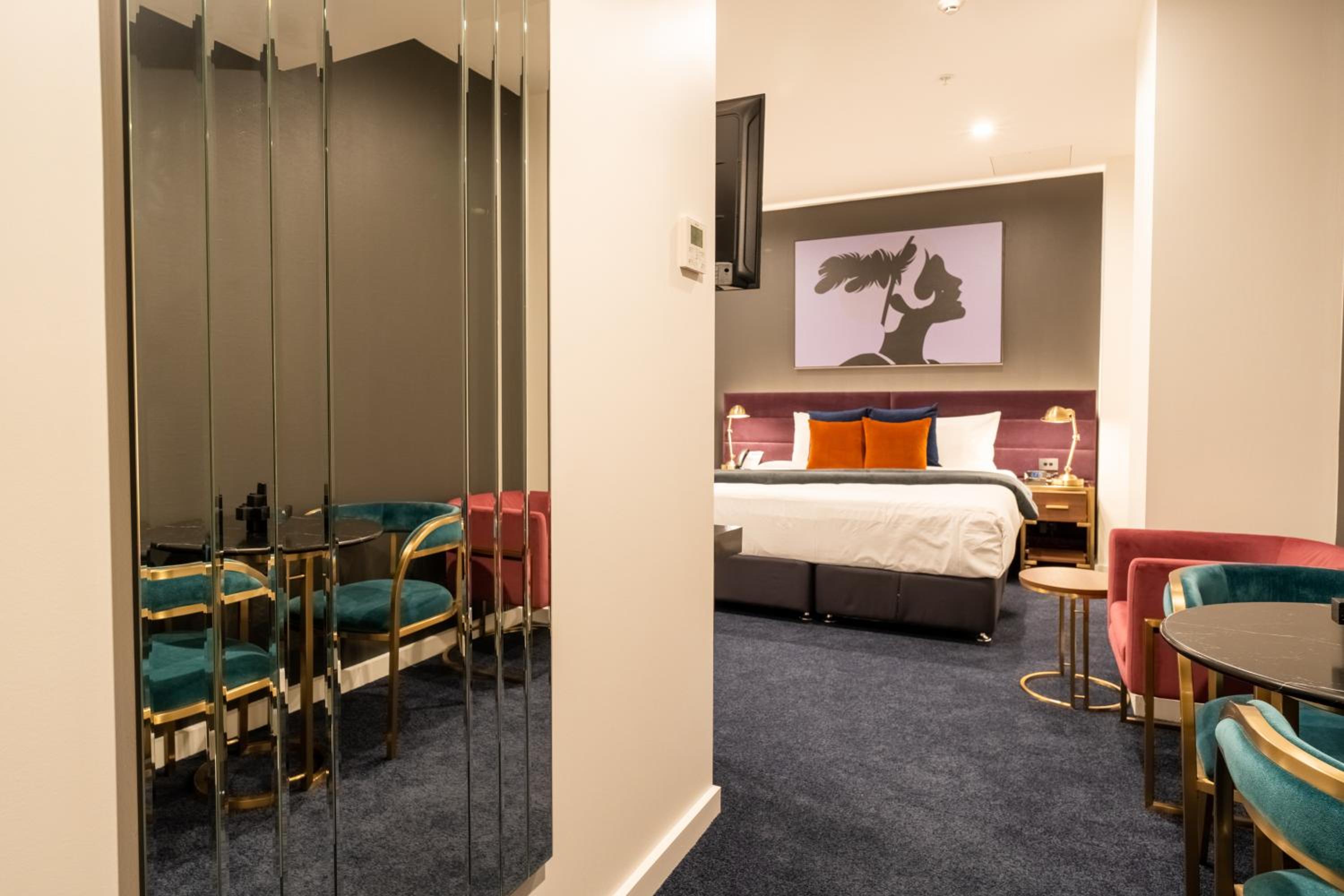 King Accessible Room - Photo 2