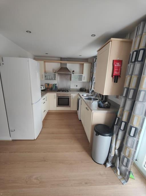 Four-Bedroom House photo 2