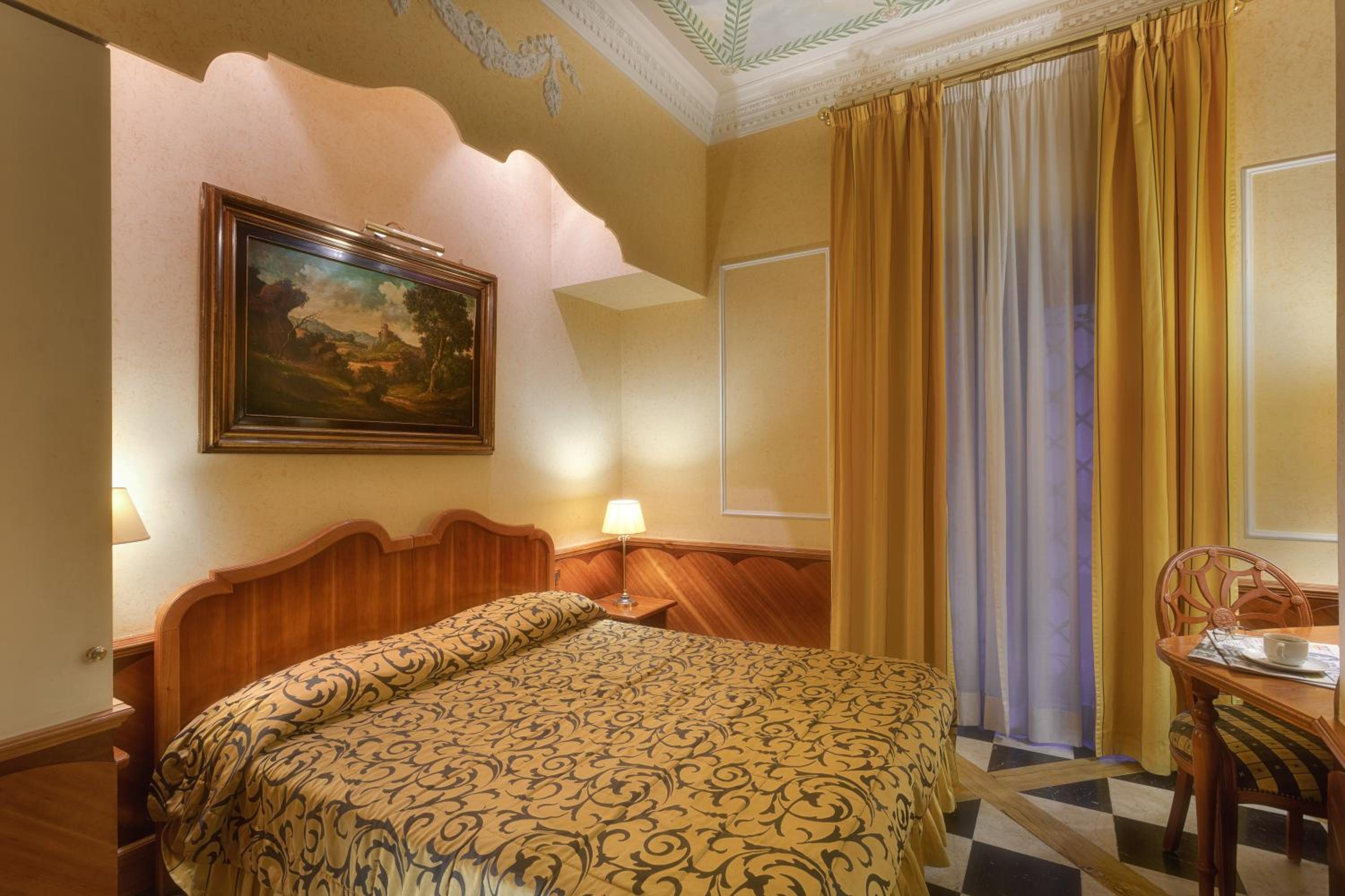 Single Room photo 3