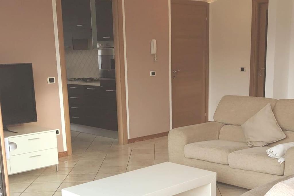 Three-Bedroom Premium Apartment with Balcony photo 1