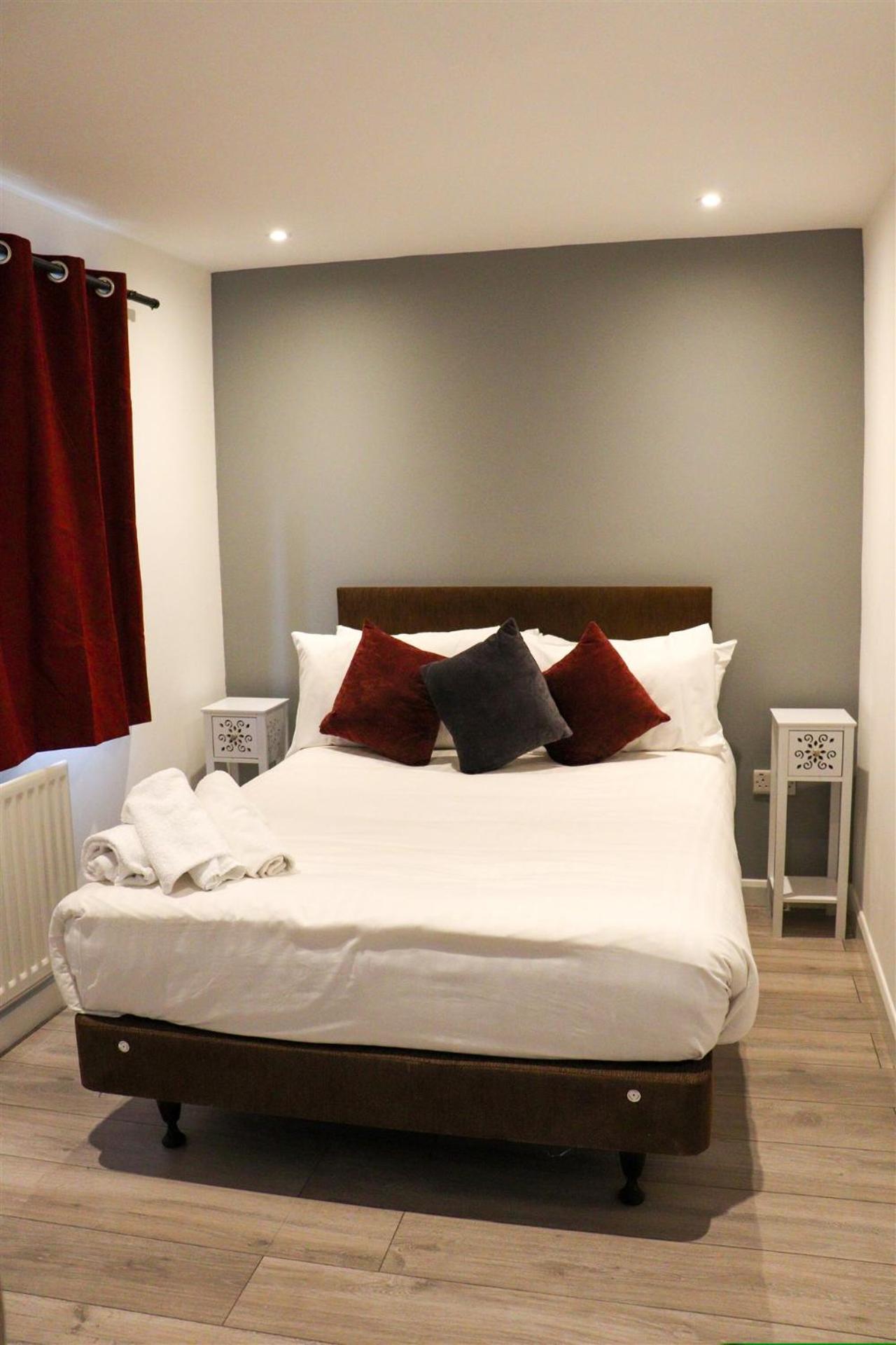 Four-Bedroom House photo 2