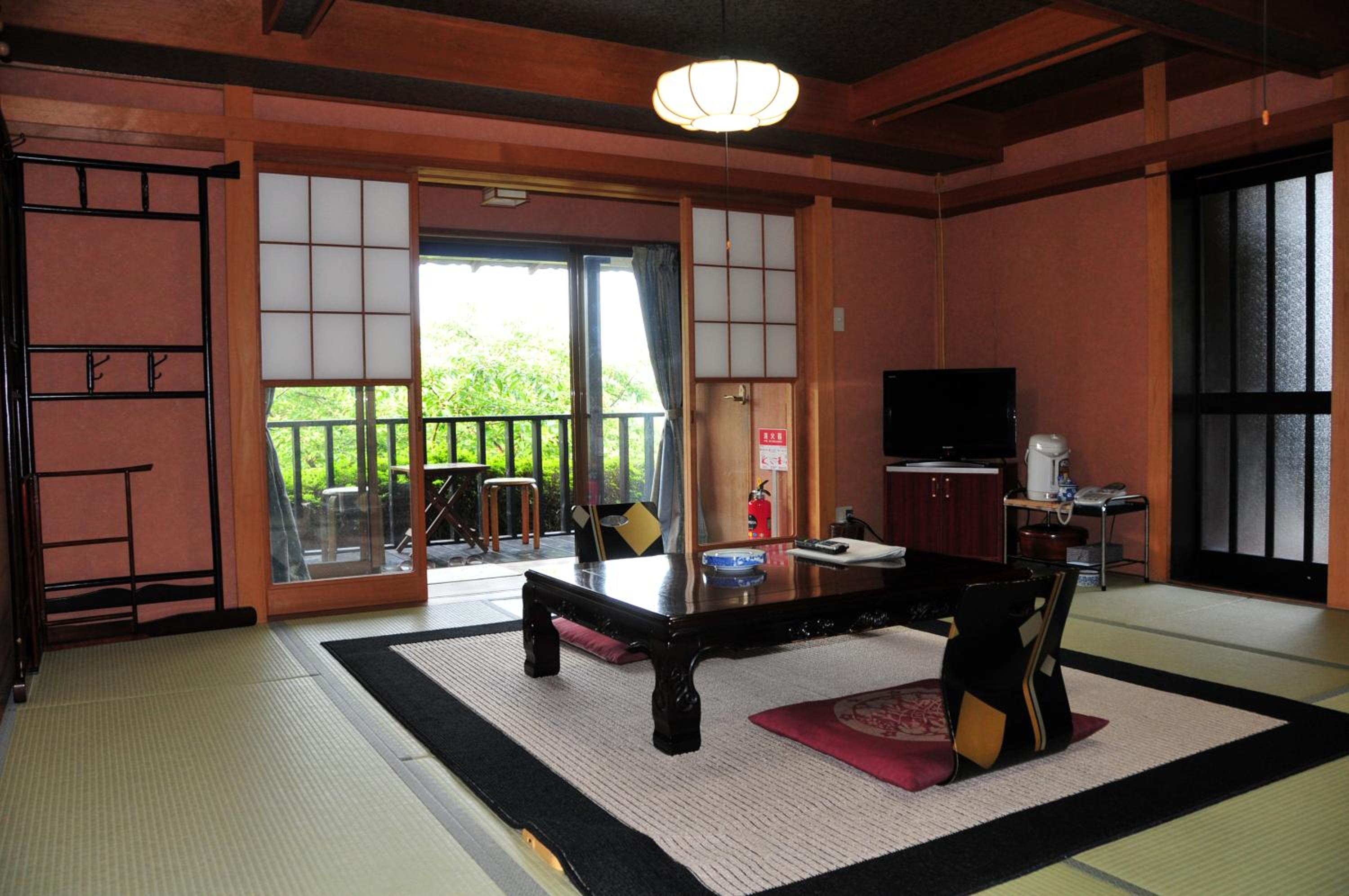 Japanese-Style Room with Private Bathroom photo 1