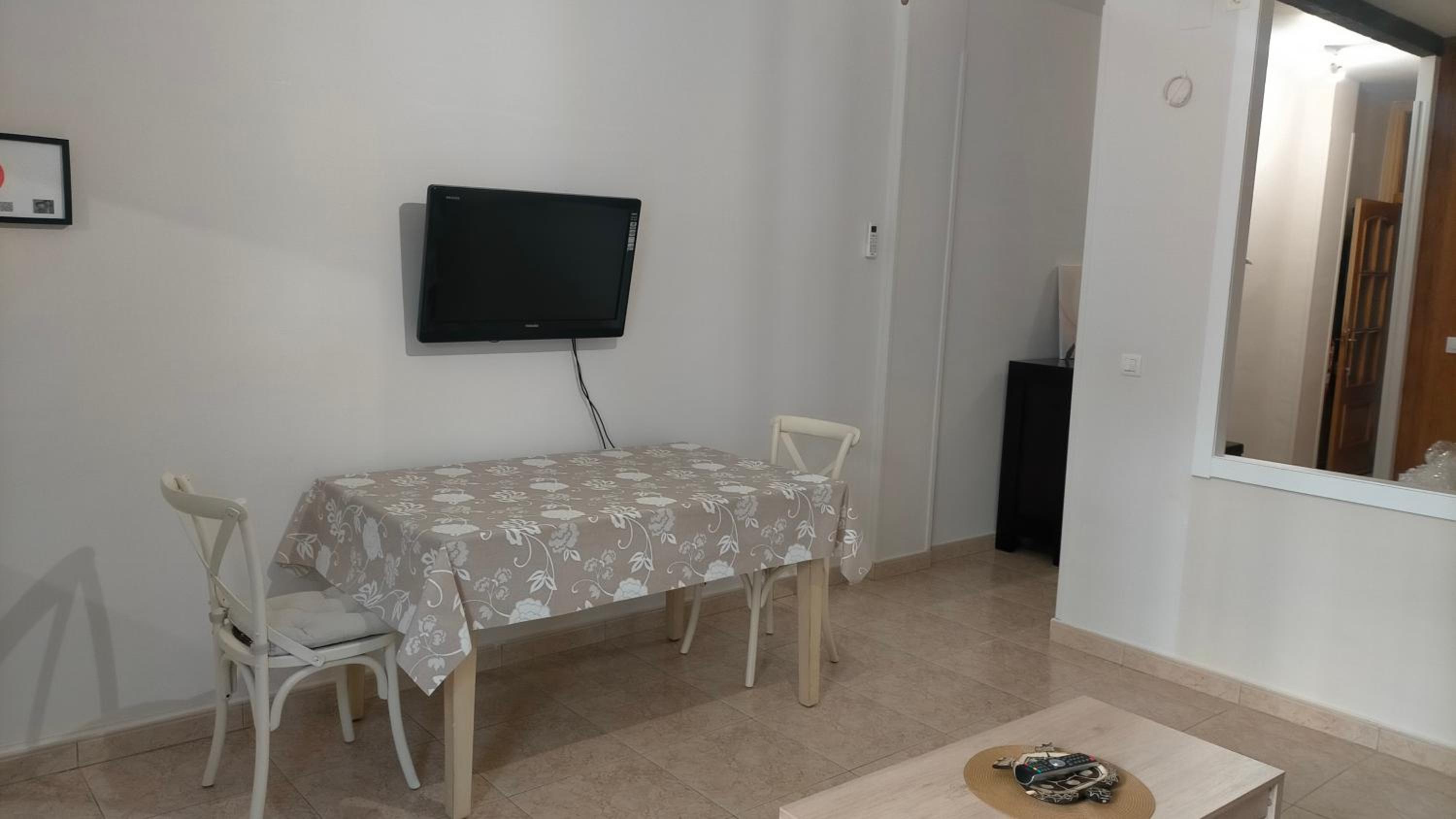 One-Bedroom Apartment - Photo 12