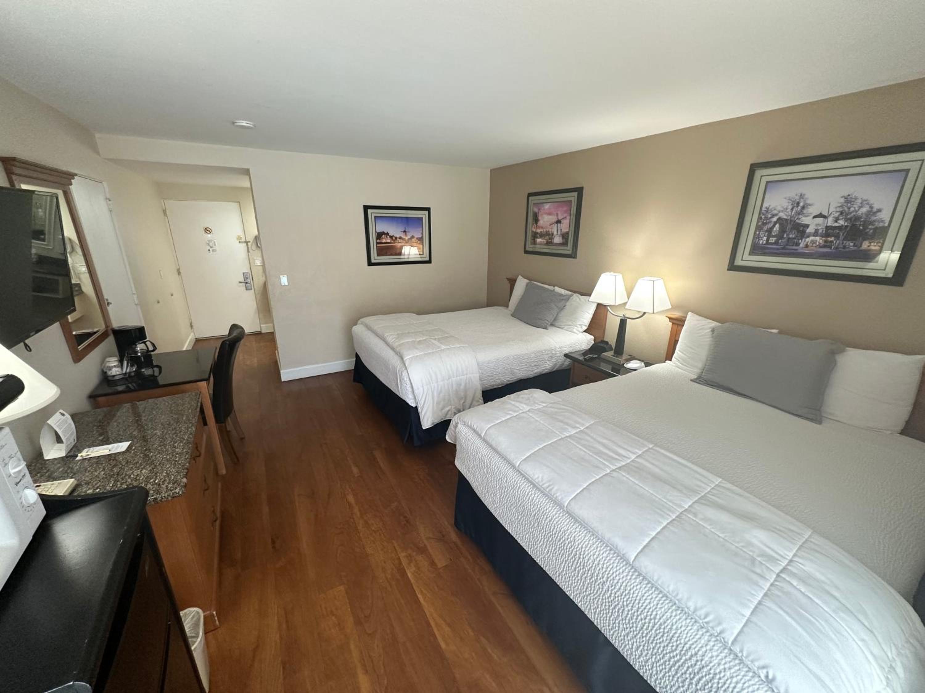 Standard Queen Room with Two Queen Beds (Ground Level) - Photo 1