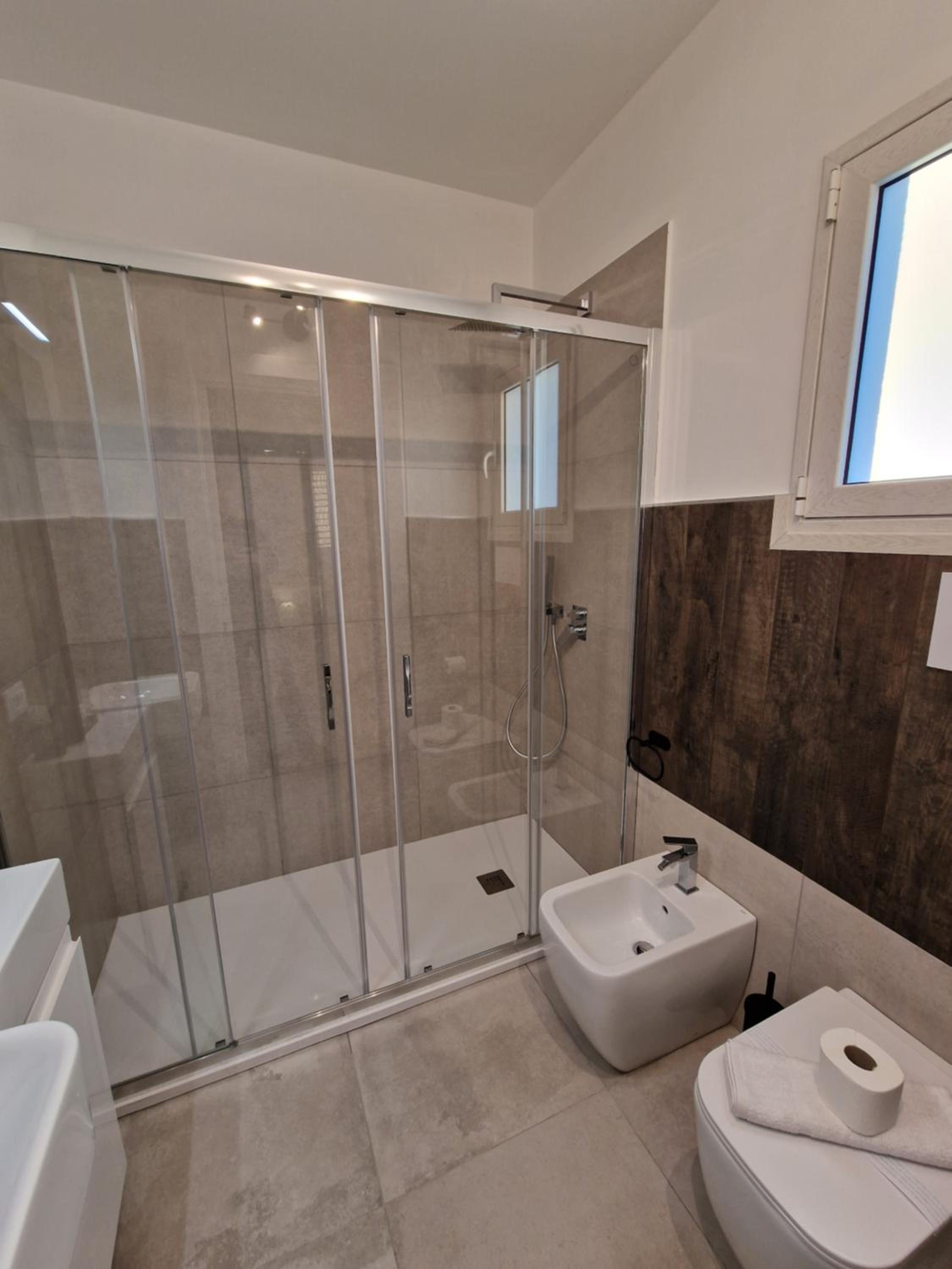 Large Double Room photo 3