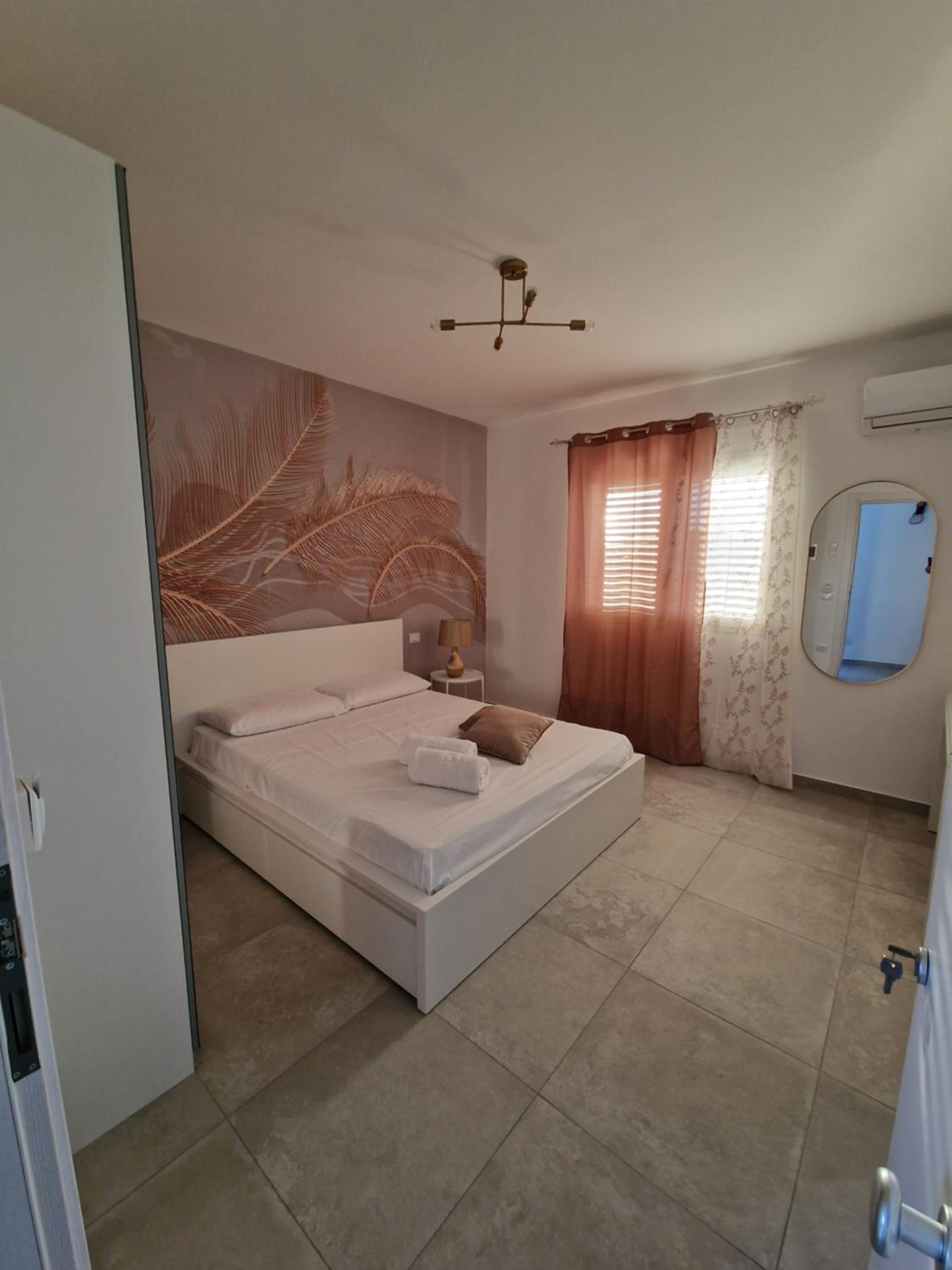 Large Double Room photo 1