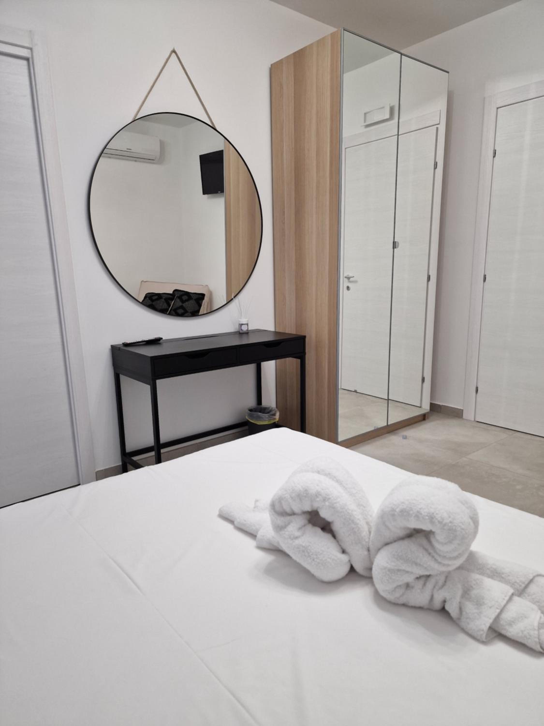Large Double Room photo 2