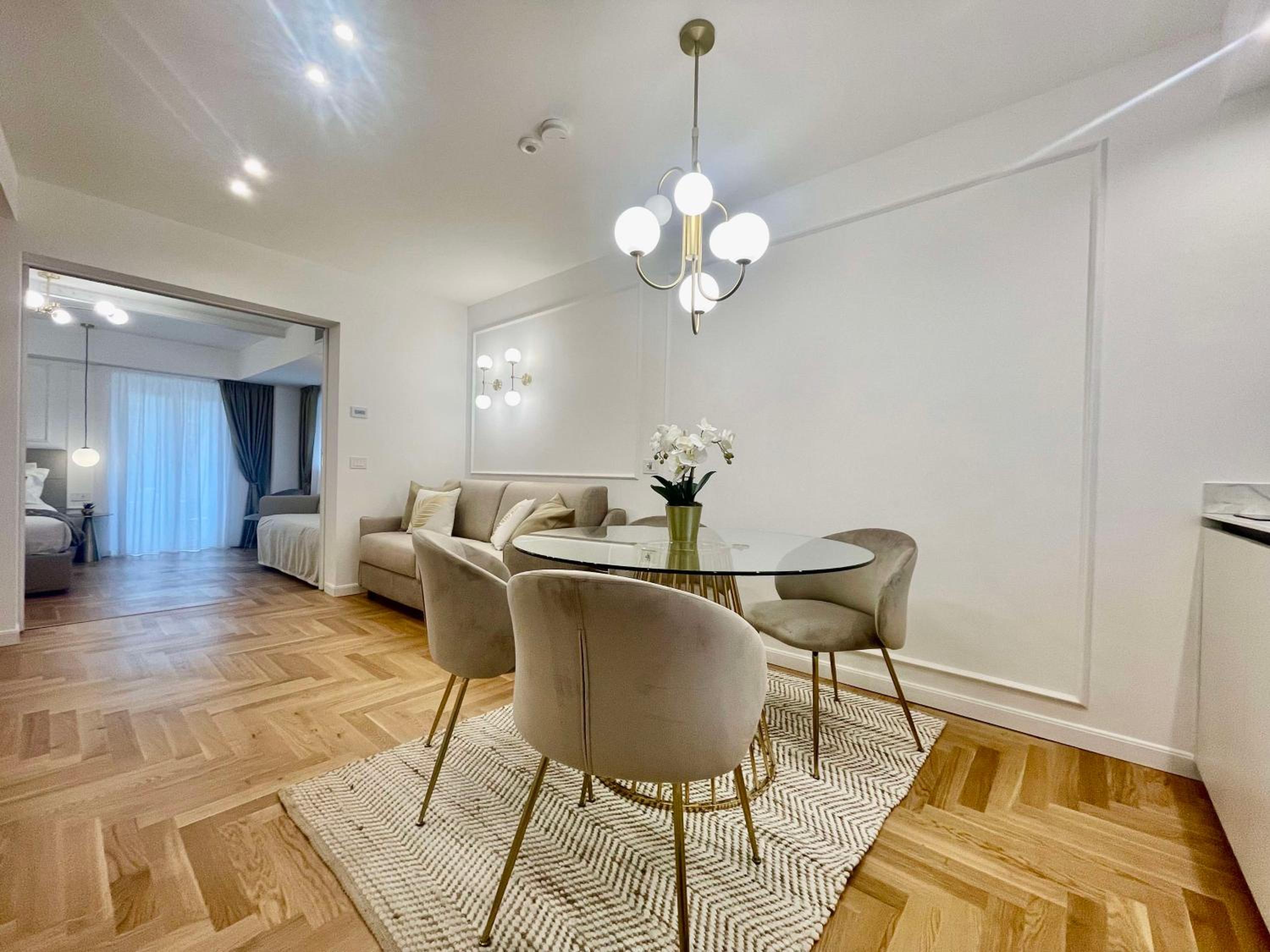Queen Suite - Photo 55