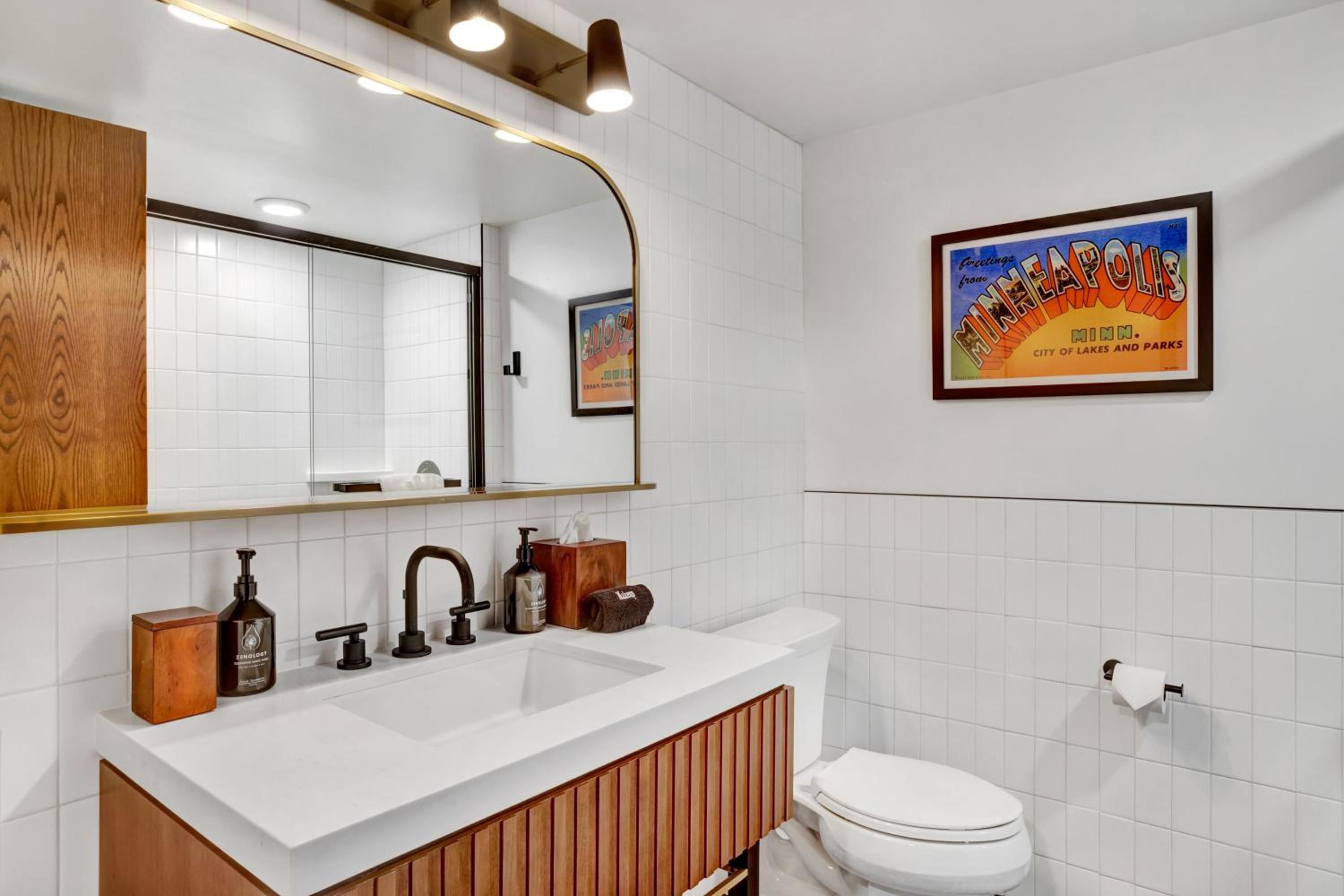 Standard King Room - Photo 3
