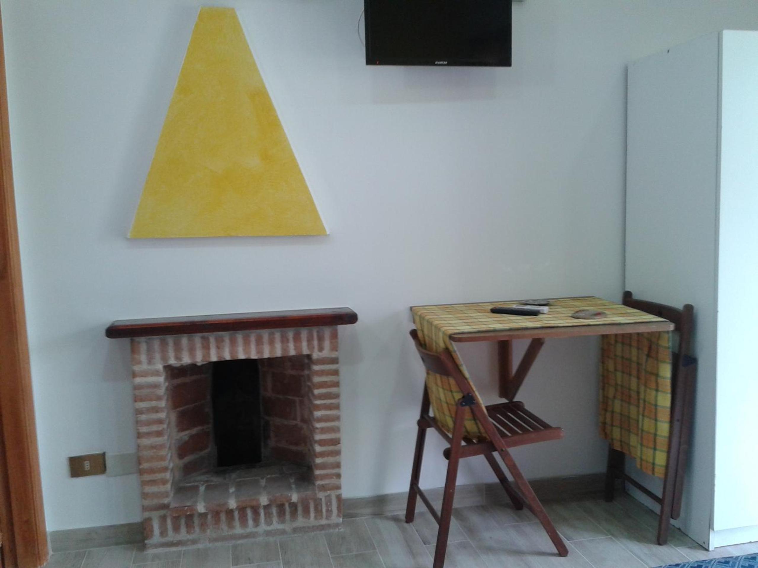 Studio - Photo 17