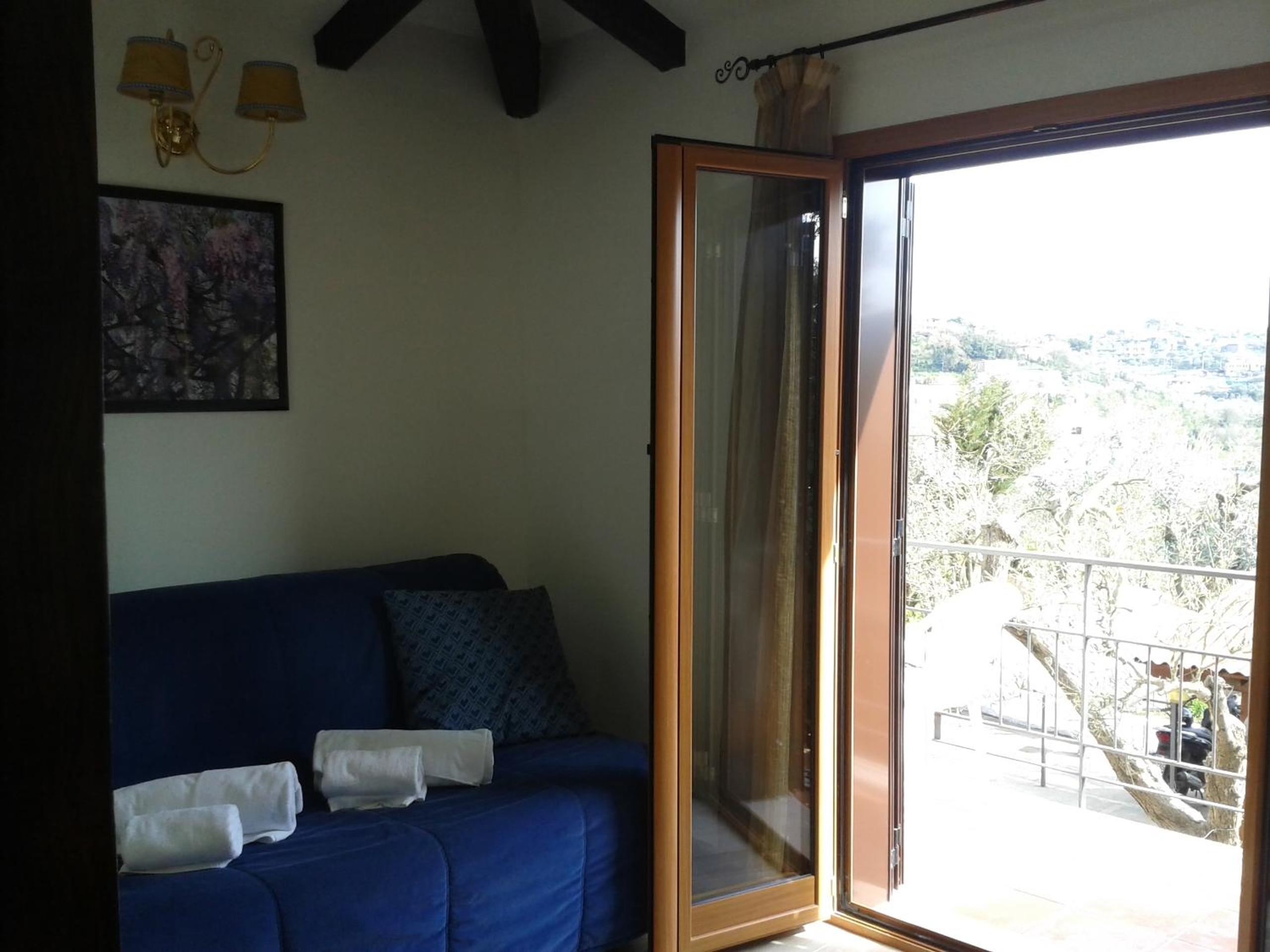 Deluxe Apartment photo 3