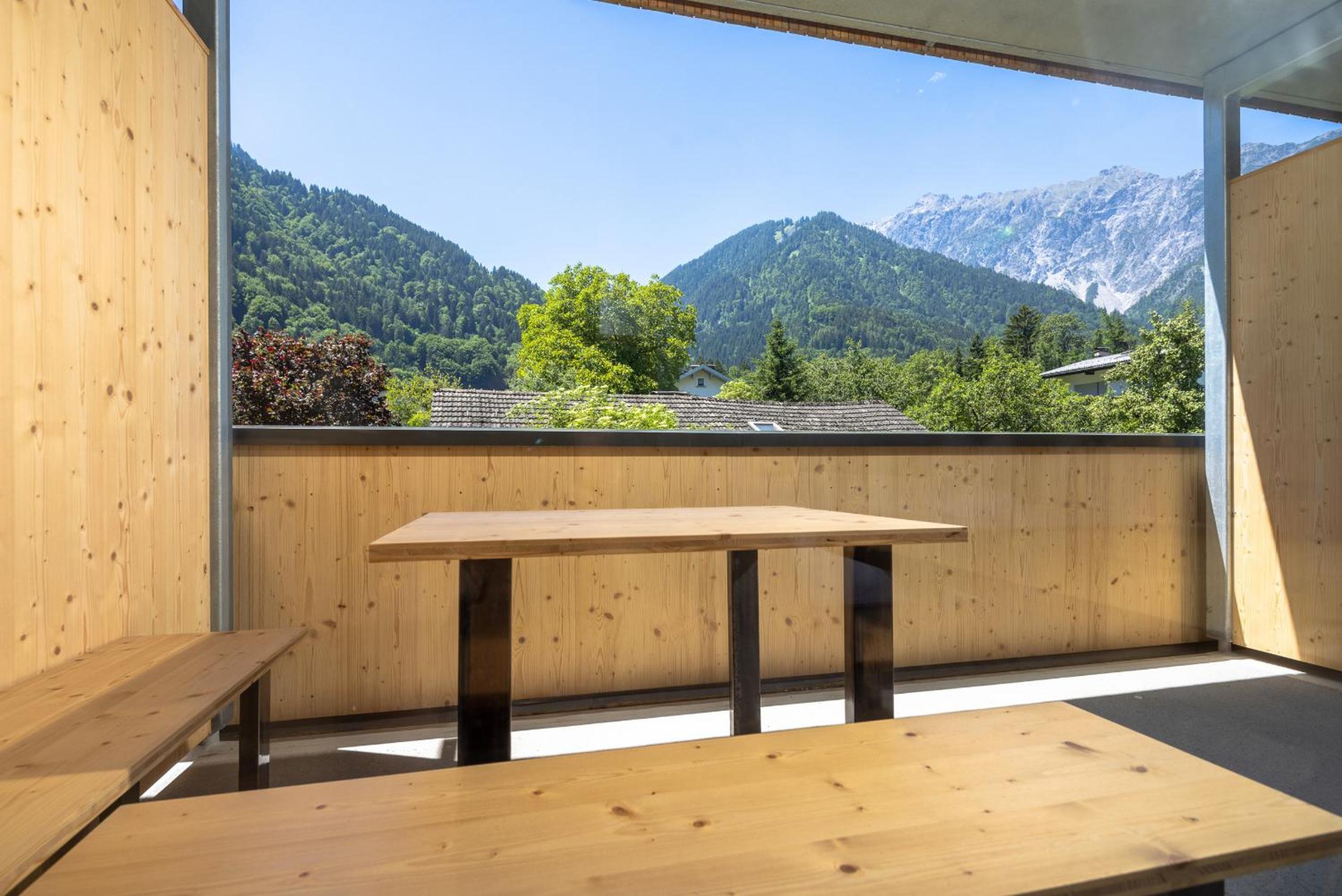 One-Beedroom Studio with Balcony photo 2