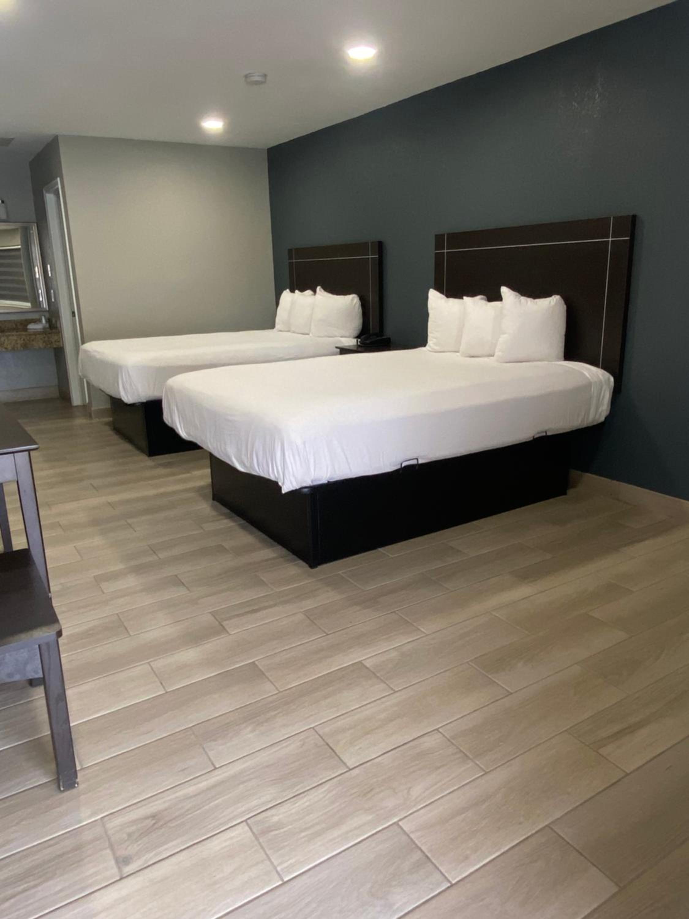 Double Queen Room